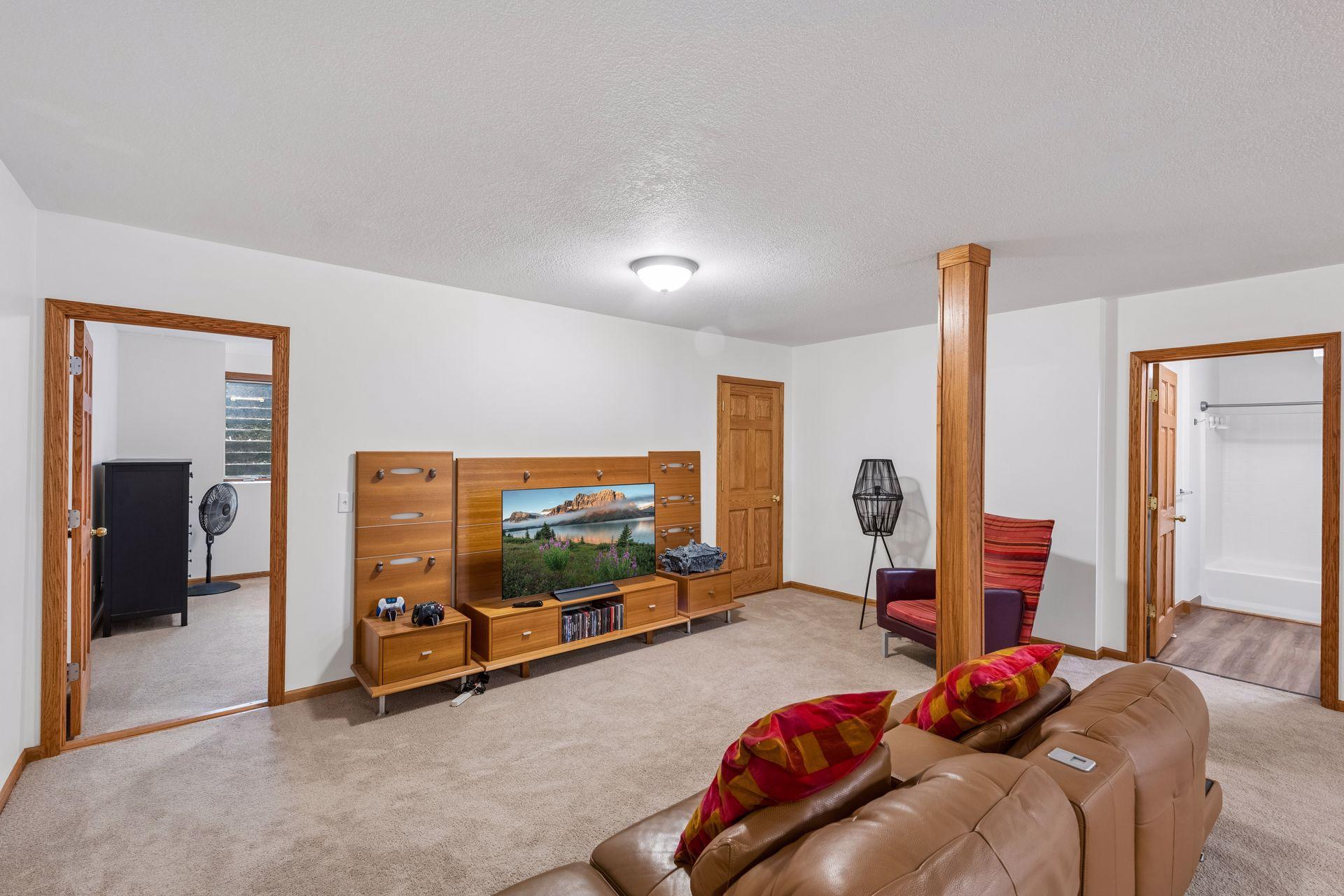 13426 Excelsior Boulevard Property Photo 57