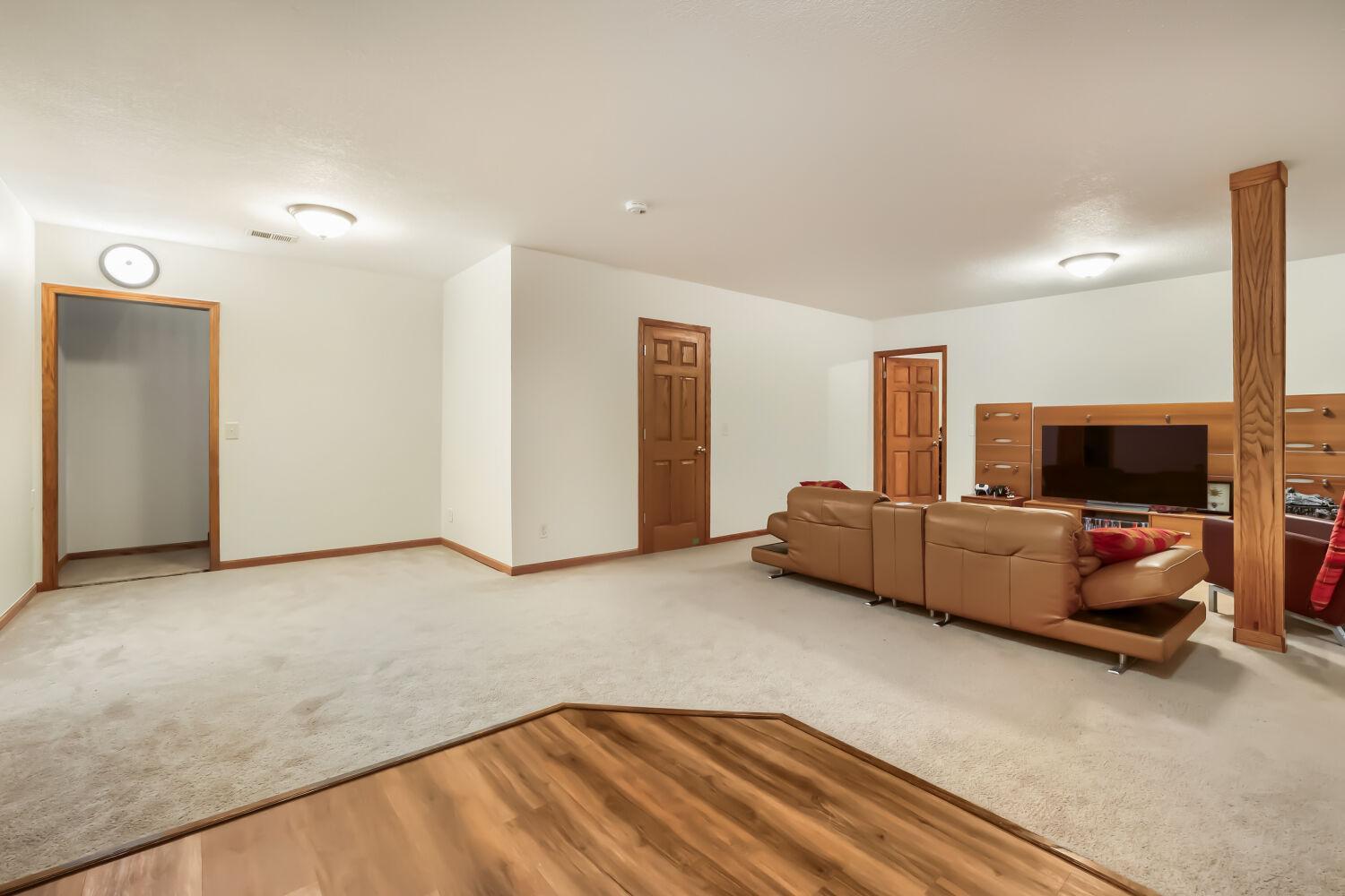 13426 Excelsior Boulevard Property Photo 58