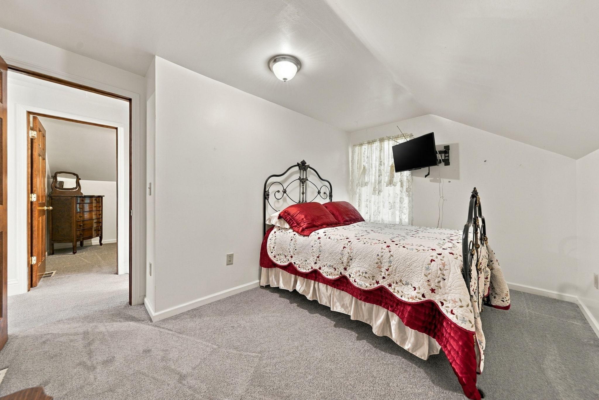 15974 Clayton Avenue E Property Photo 24