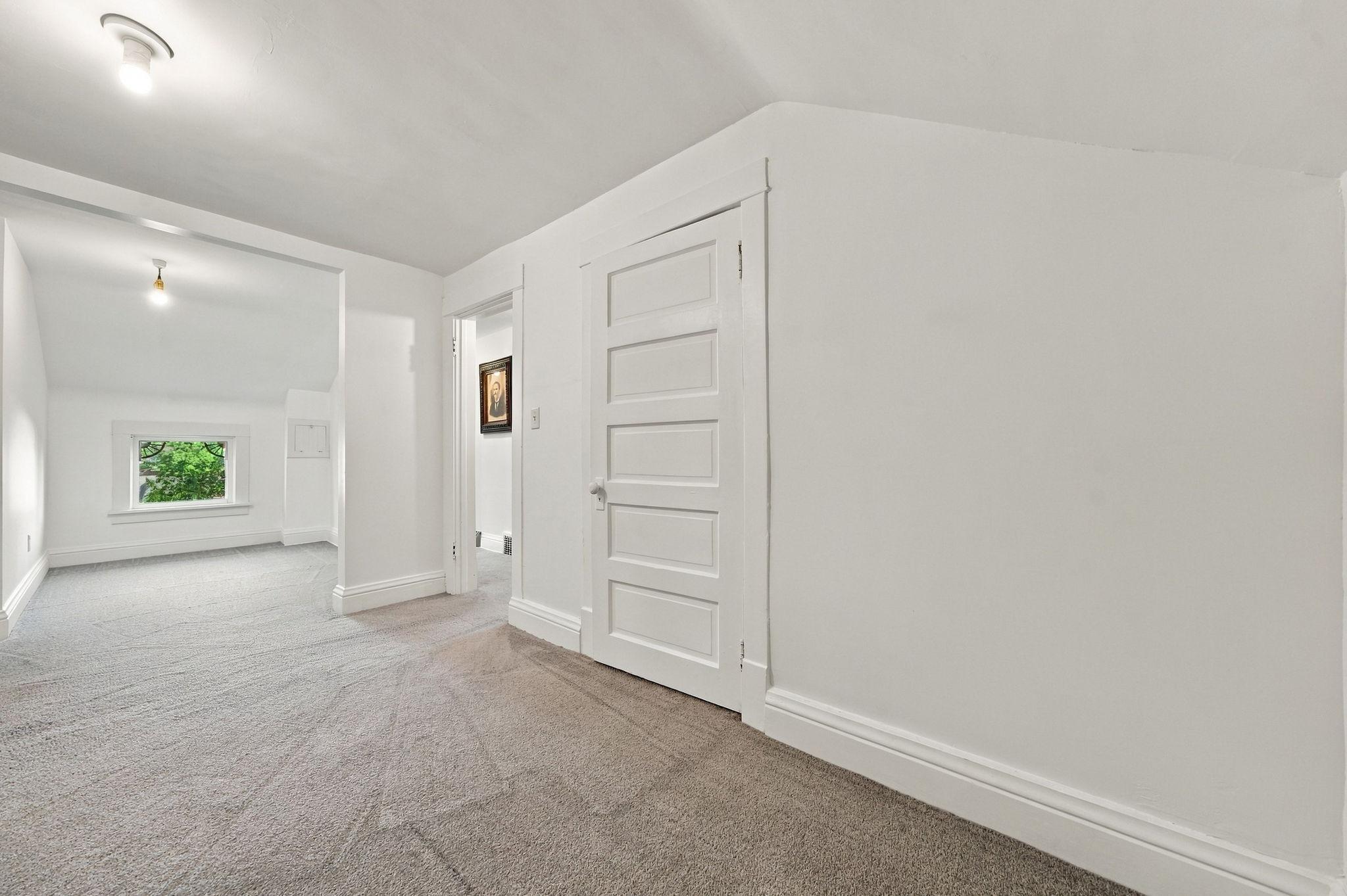 15974 Clayton Avenue E Property Photo 28
