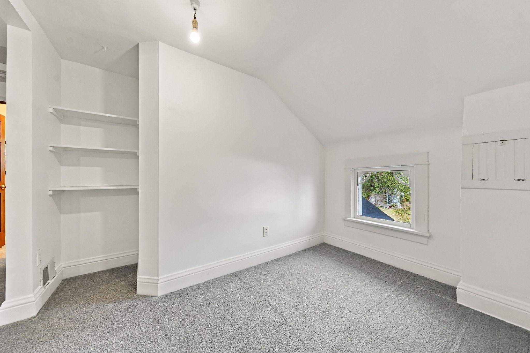 15974 Clayton Avenue E Property Photo 29