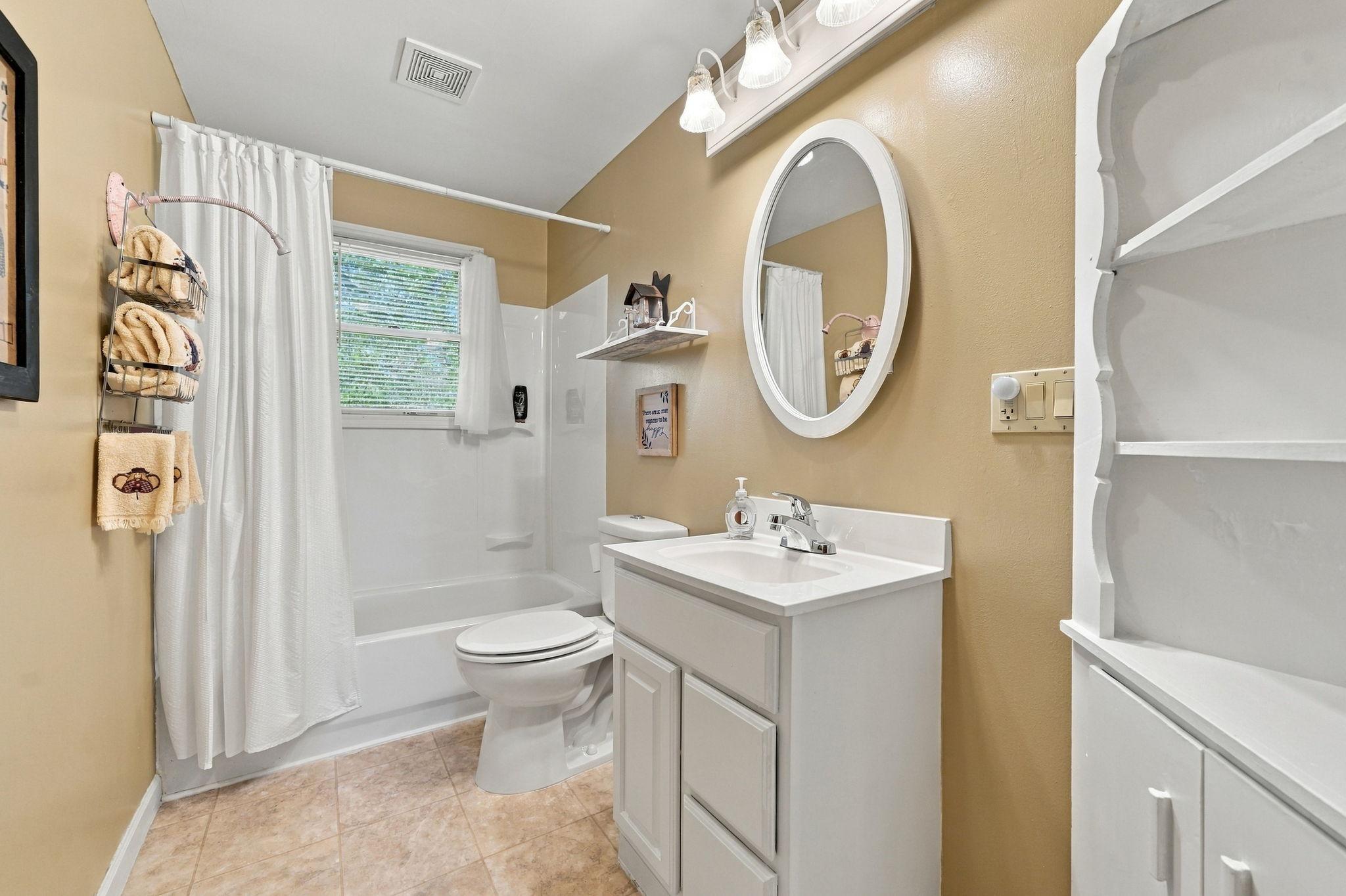 15974 Clayton Avenue E Property Photo 31