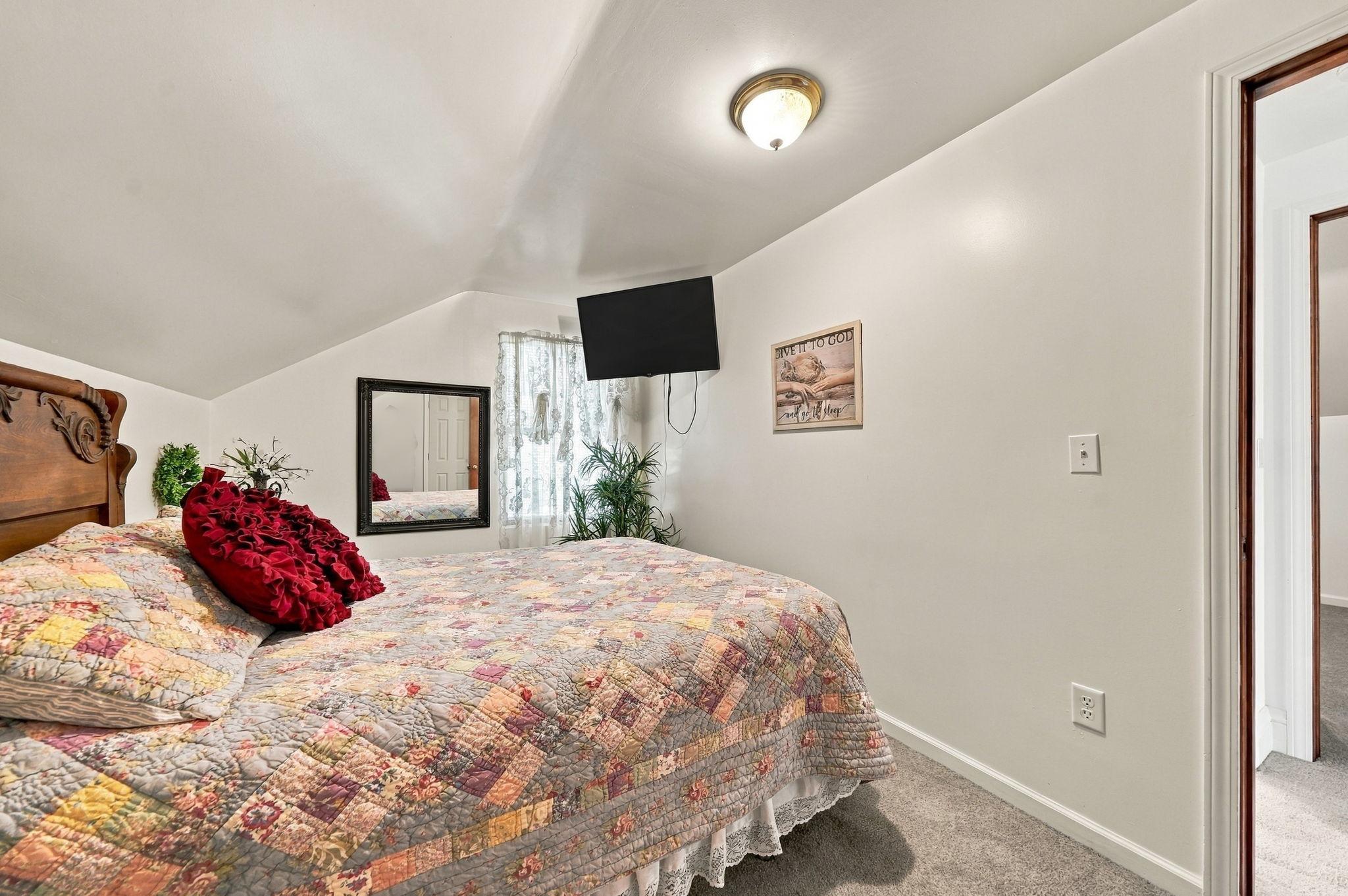 15974 Clayton Avenue E Property Photo 33