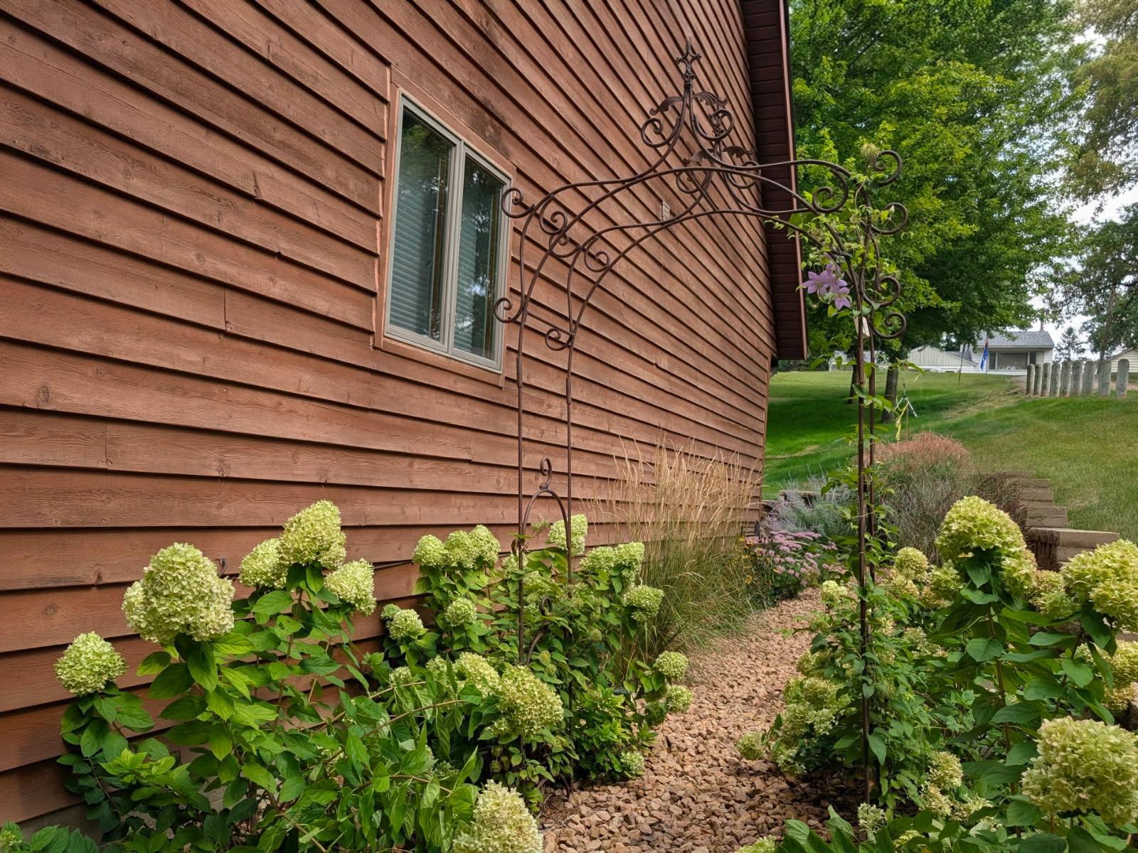 1202 Oak Drive Property Photo 5