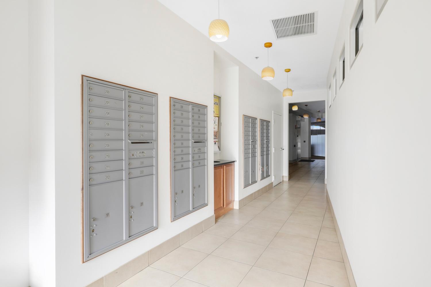 15 E Franklin Avenue 208 Property Photo 28