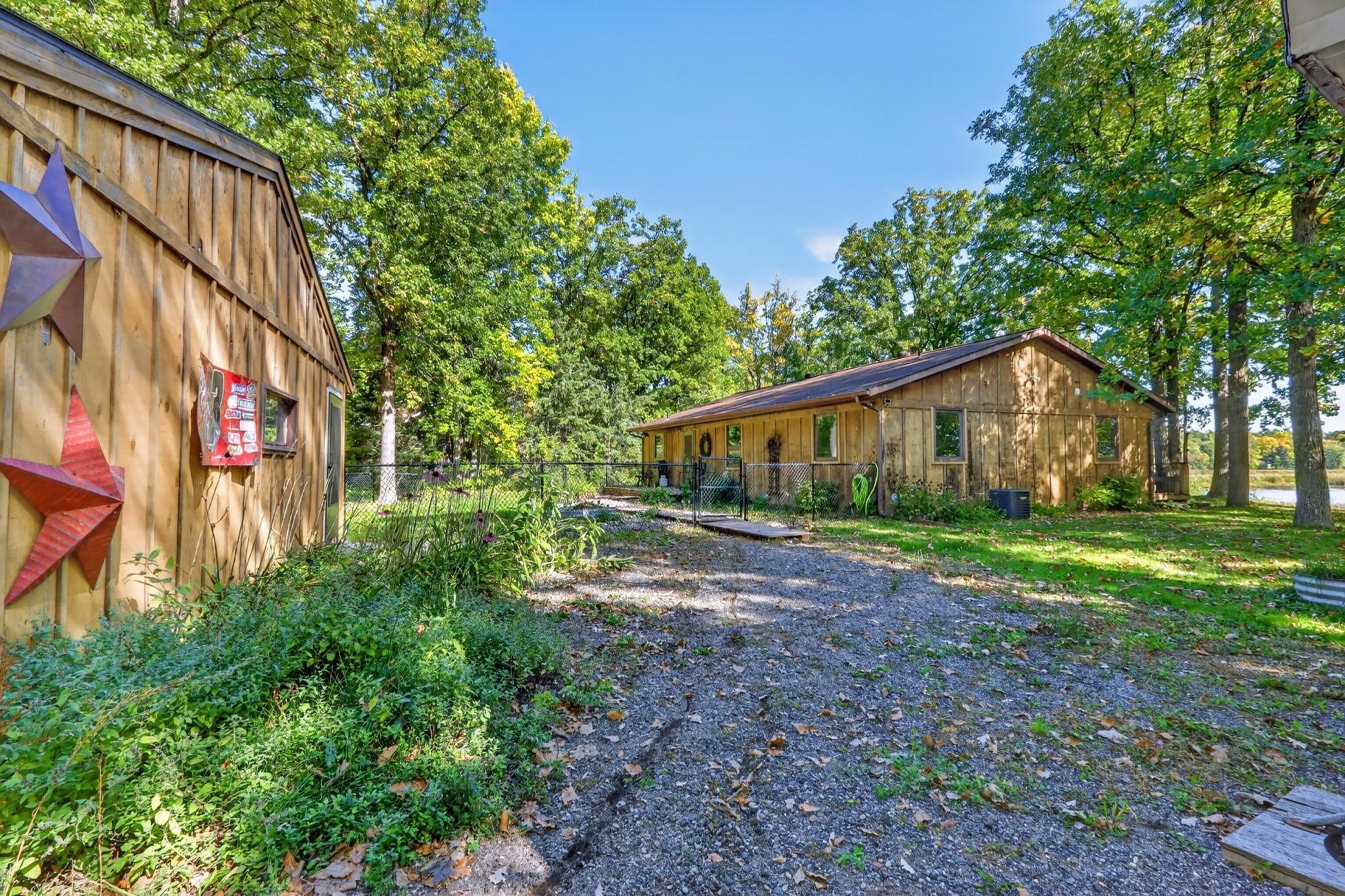 2016 Knollwood Drive Property Photo 2
