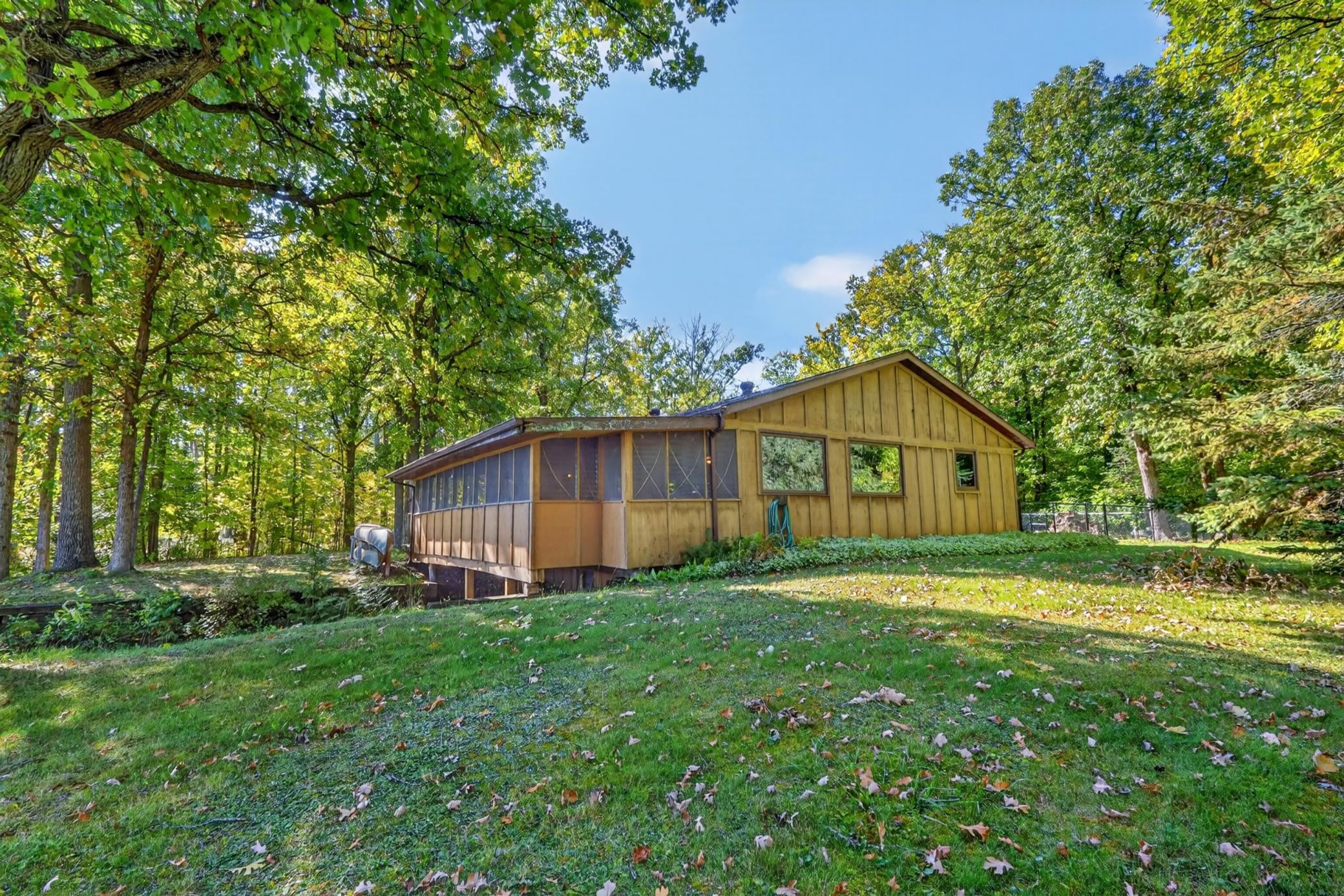 2016 Knollwood Drive Property Photo 6