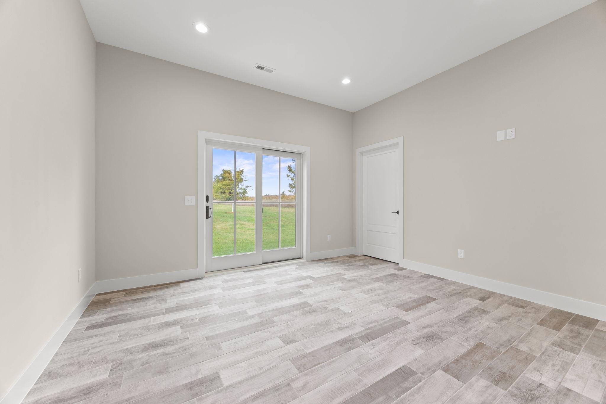 8800 Grace Lane N Property Photo 19