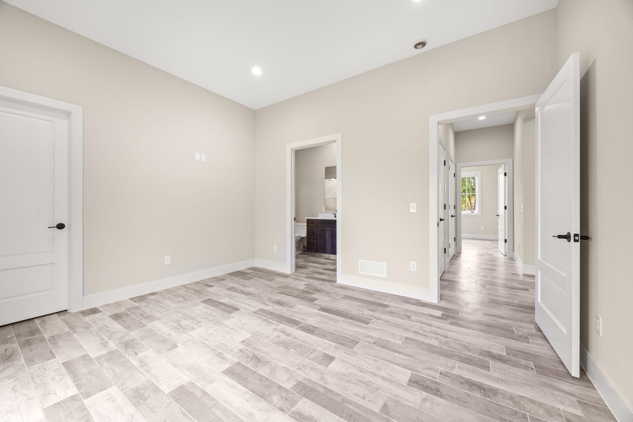 8800 Grace Lane N Property Photo 20