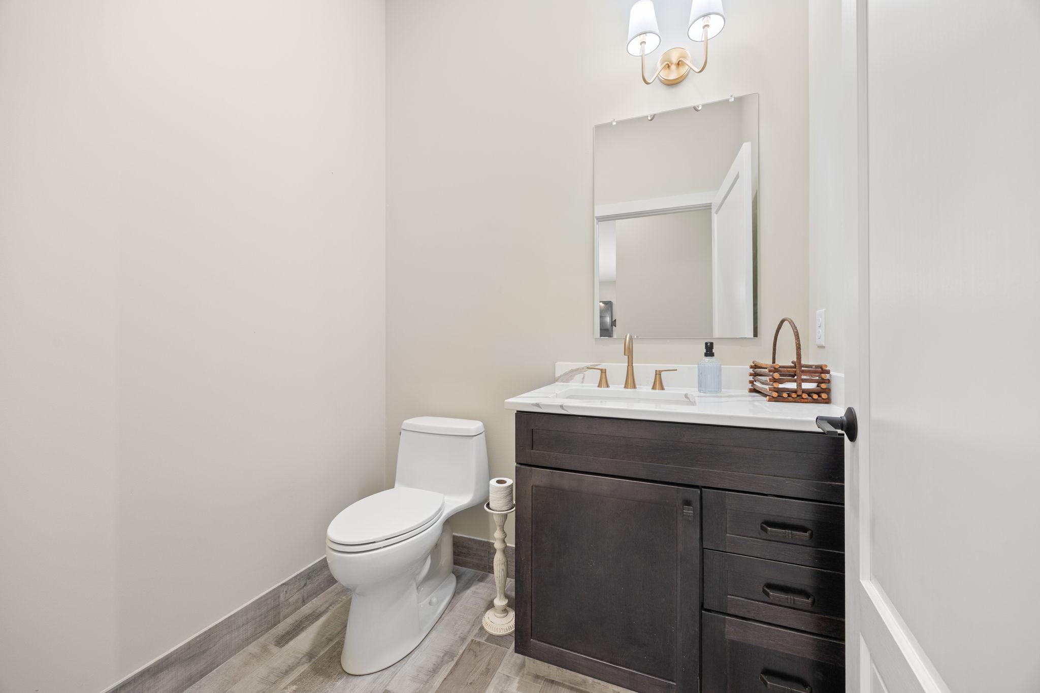8800 Grace Lane N Property Photo 26