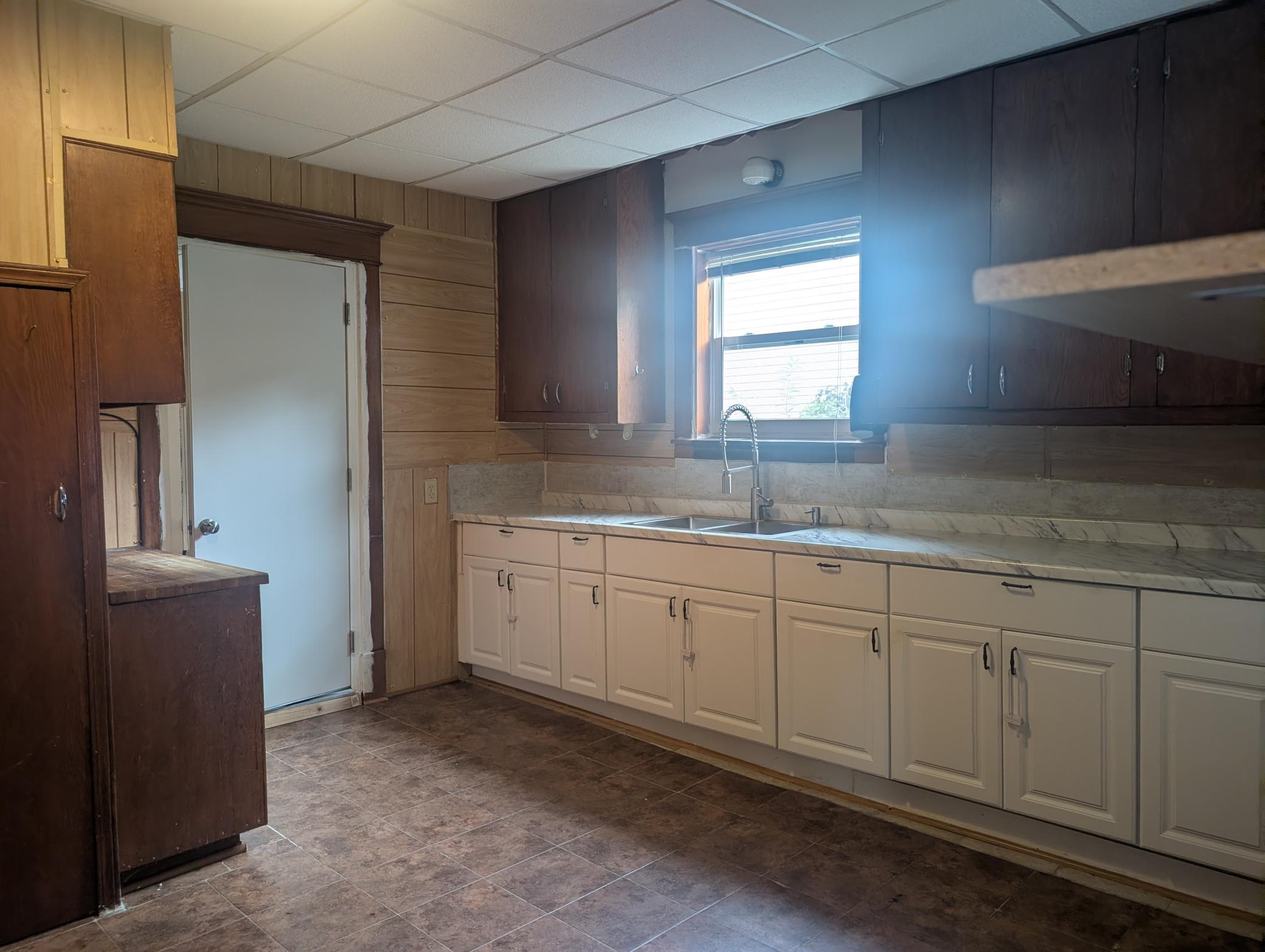 588 York Avenue Property Photo 1