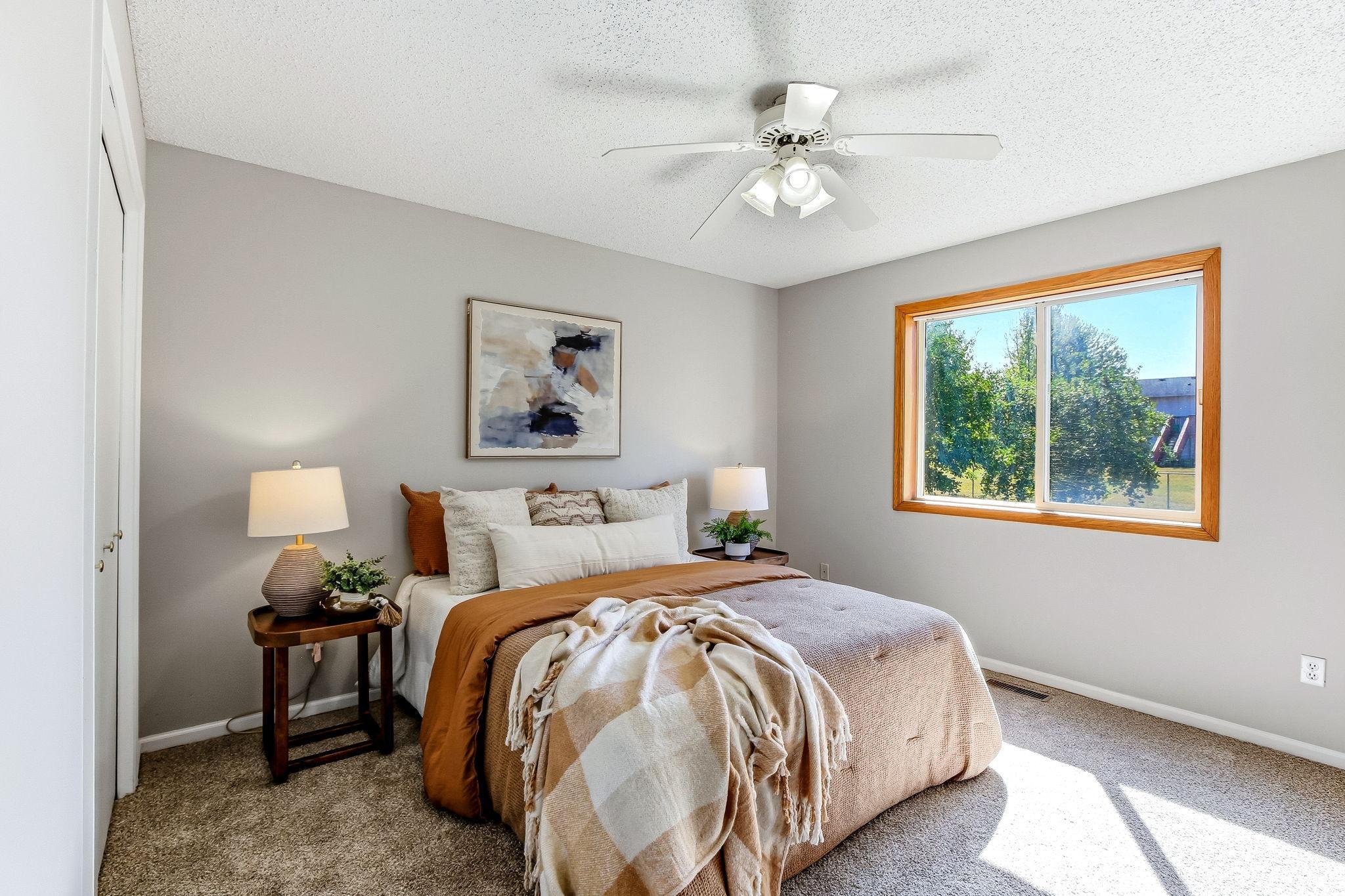 332 Orchard Parkway W Property Photo 8