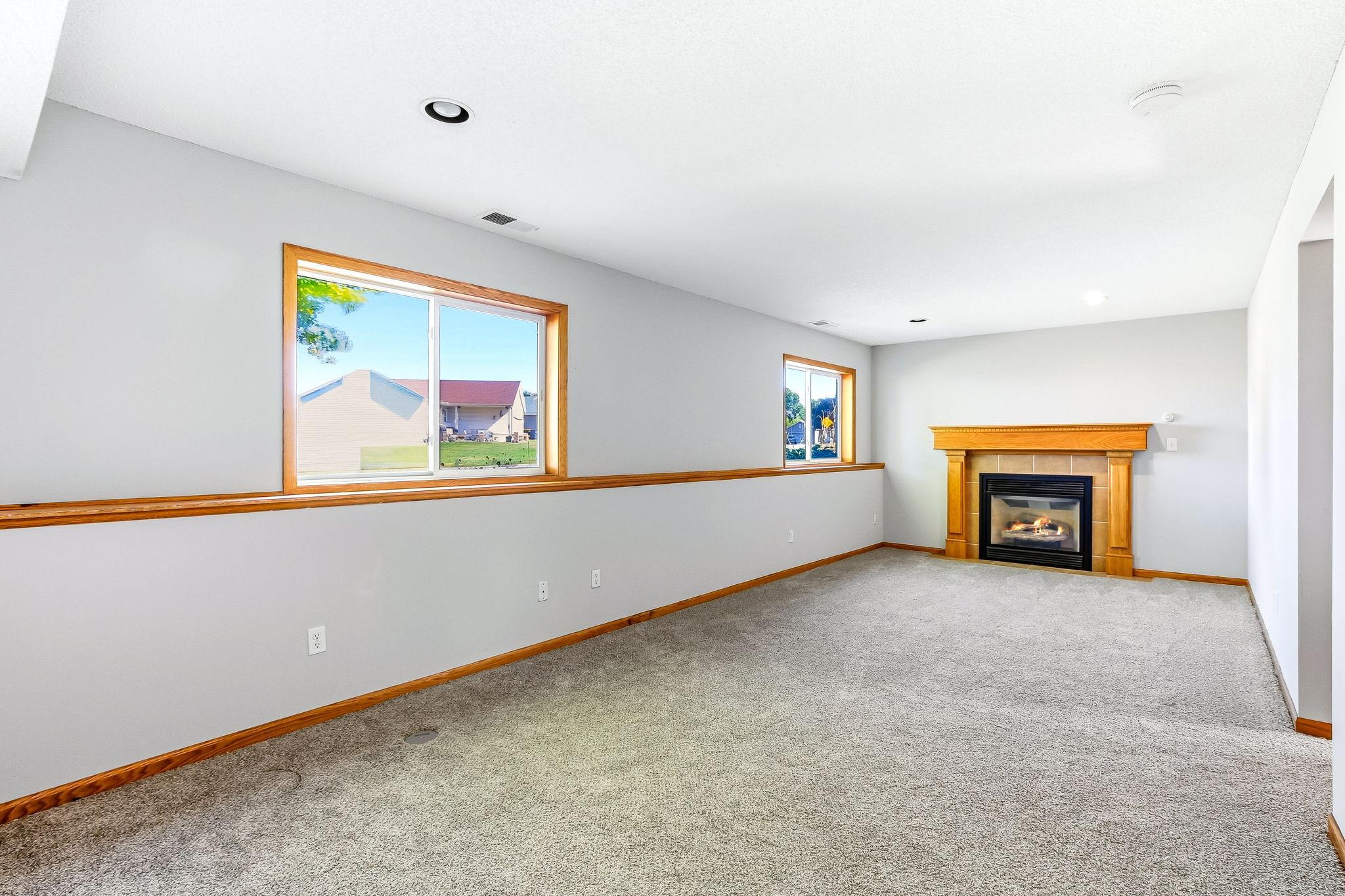 332 Orchard Parkway W Property Photo 13