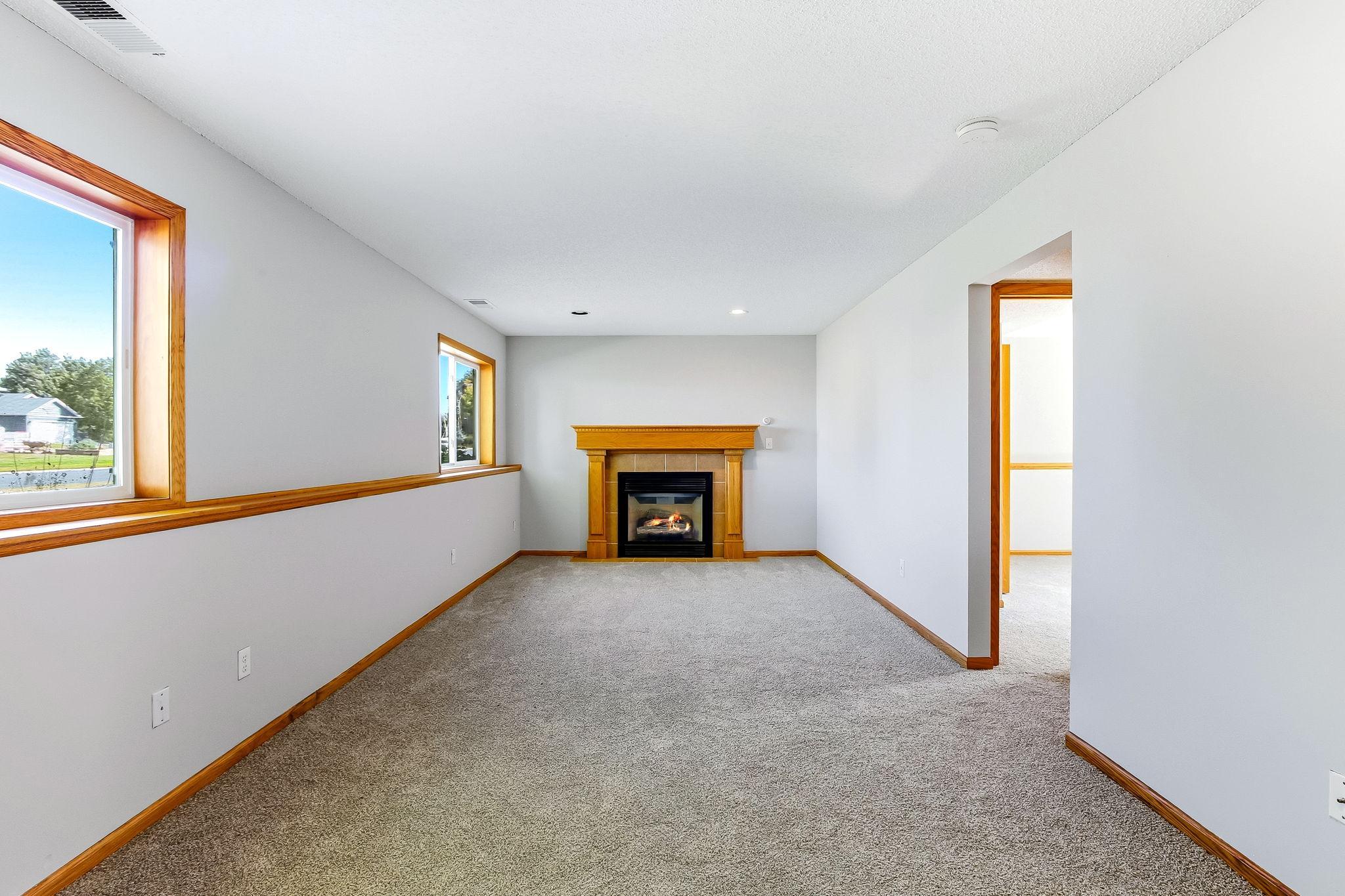 332 Orchard Parkway W Property Photo 14