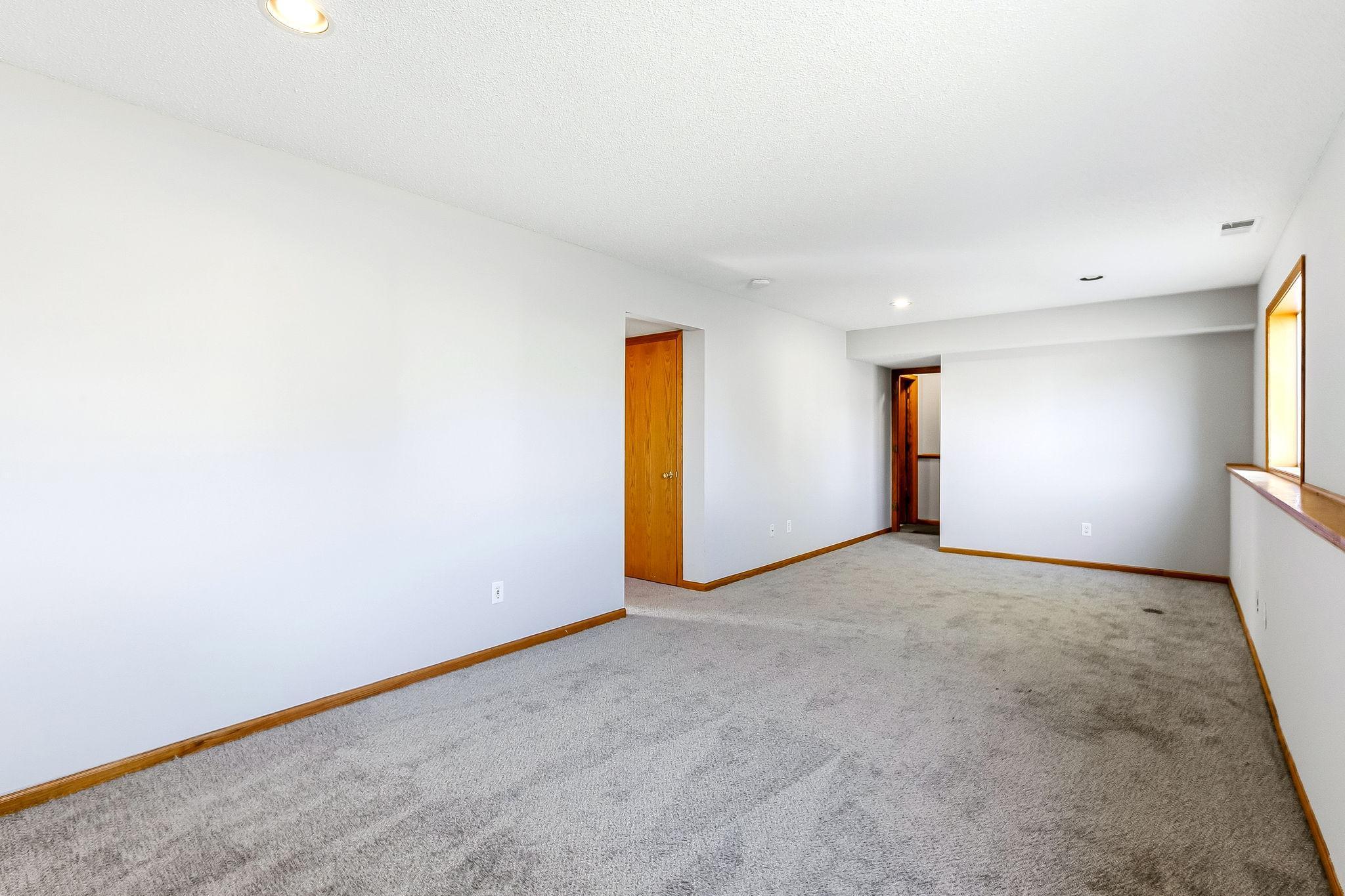 332 Orchard Parkway W Property Photo 16