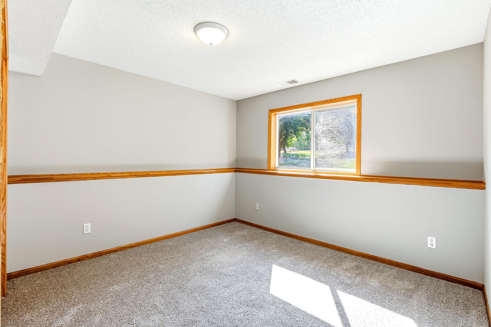 332 Orchard Parkway W Property Photo 17