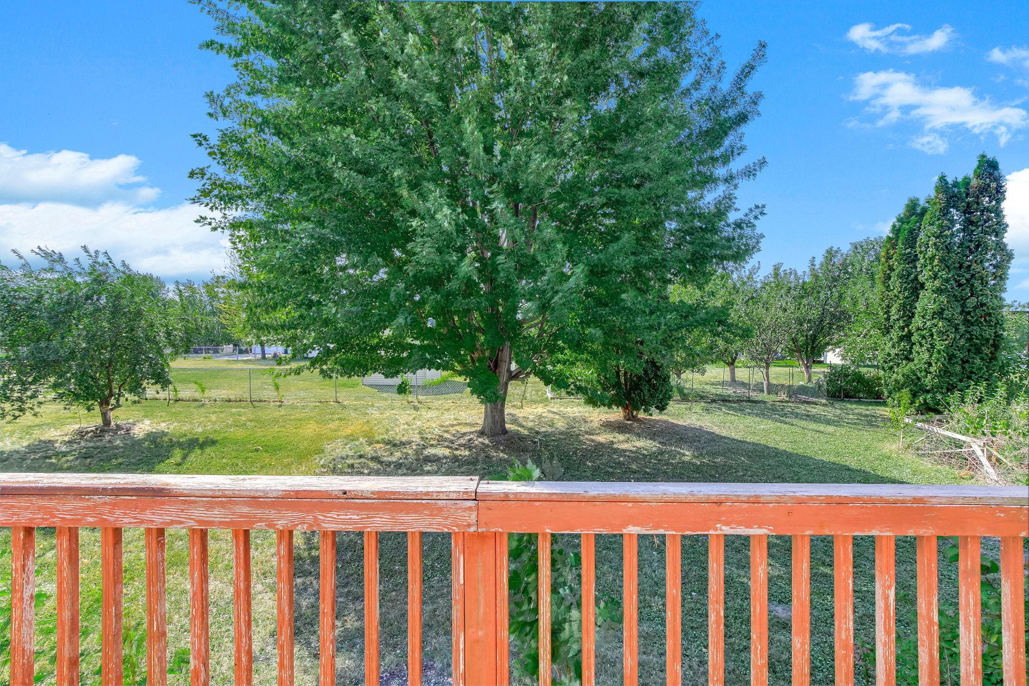 332 Orchard Parkway W Property Photo 23