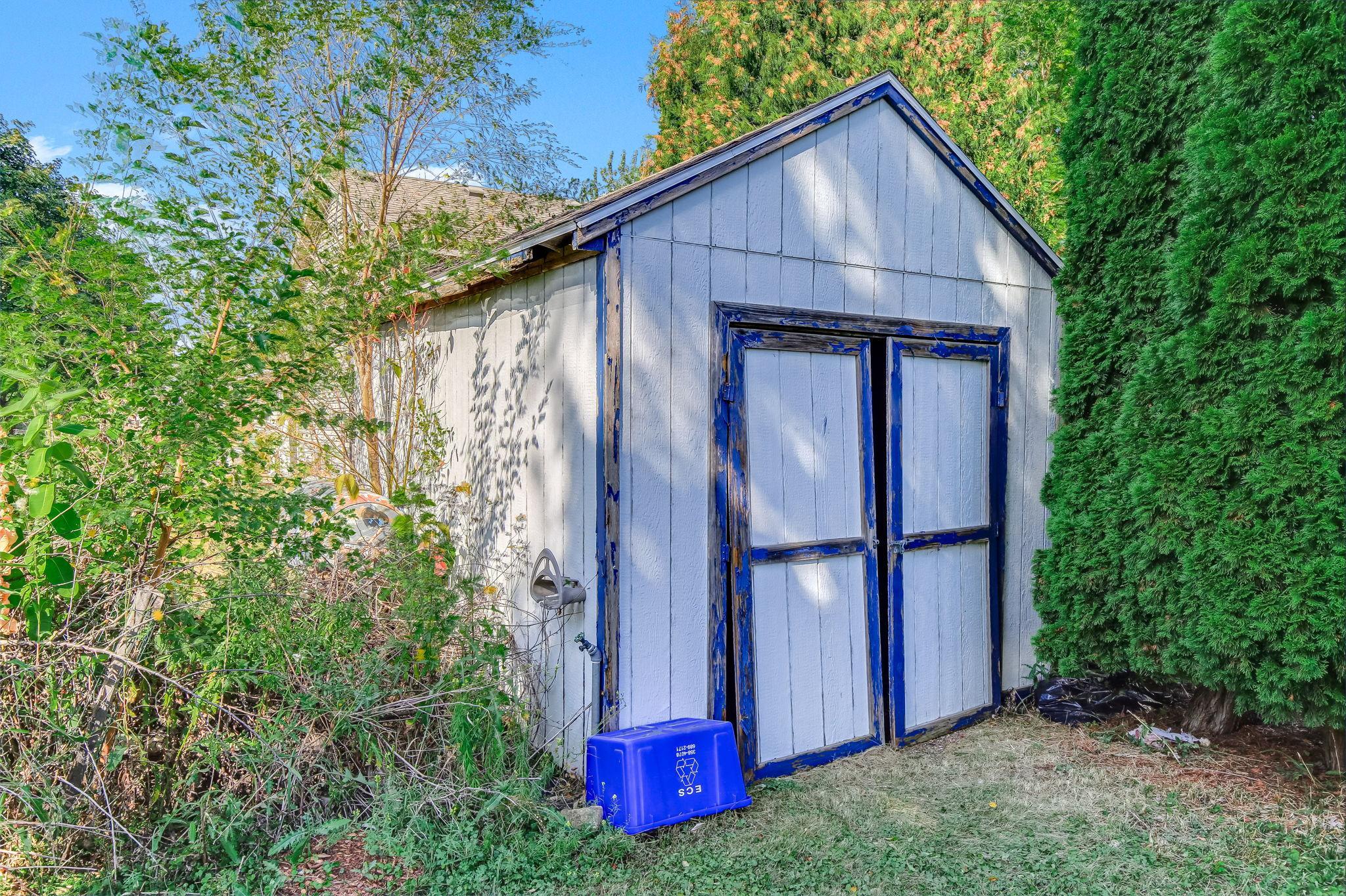 332 Orchard Parkway W Property Photo 26