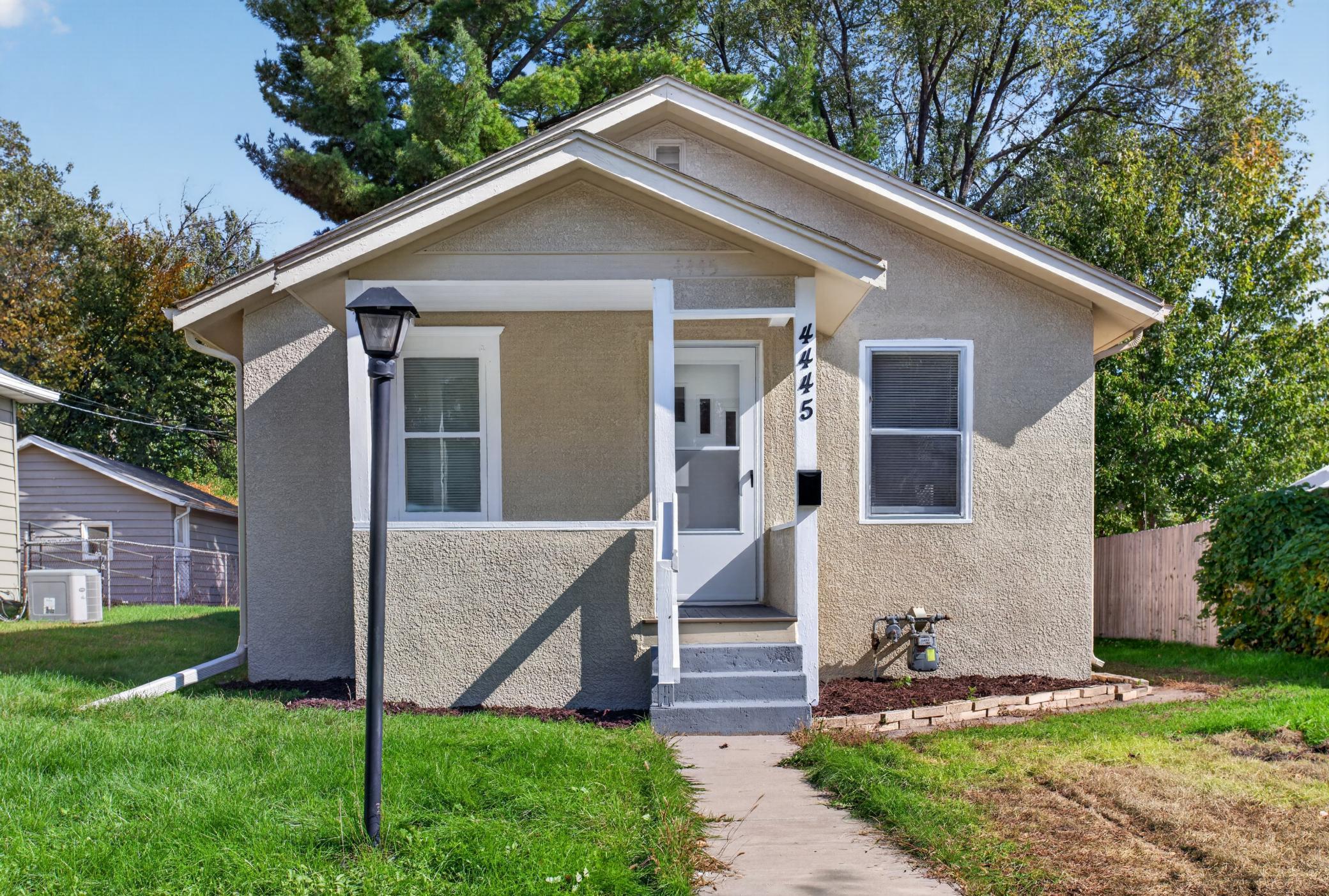 4445 6th Street NE Property Photo 1
