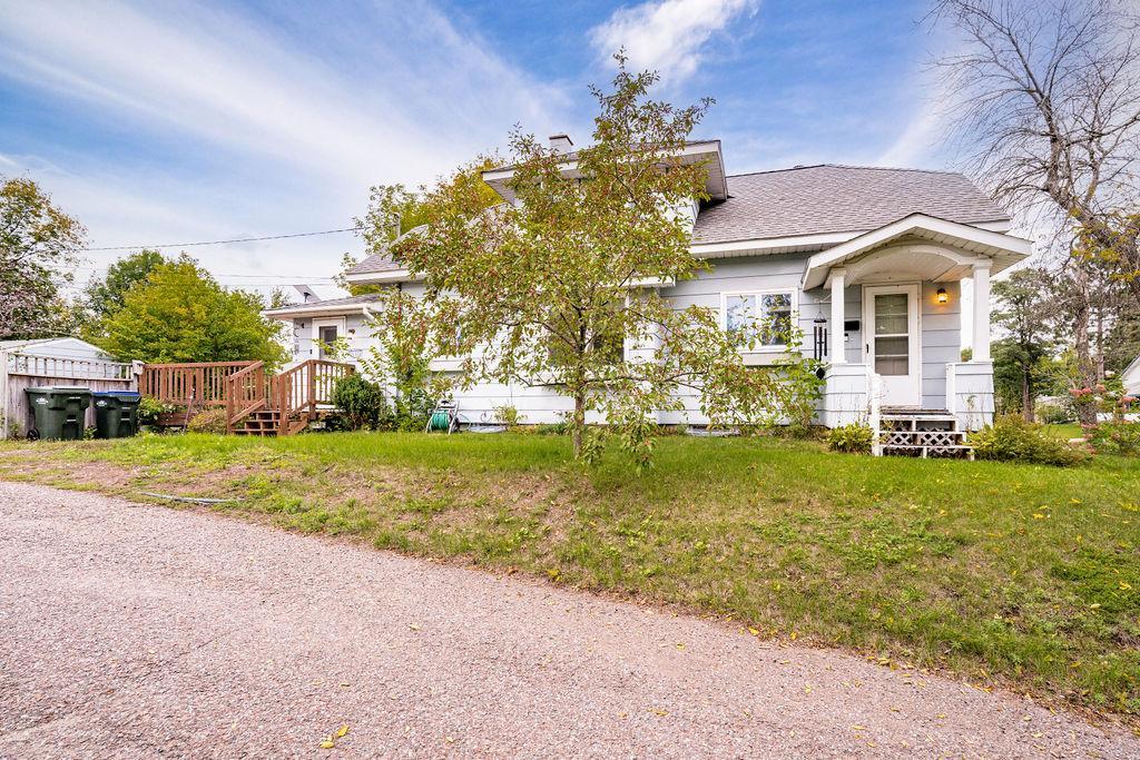 421 10th Street Property Photo 5