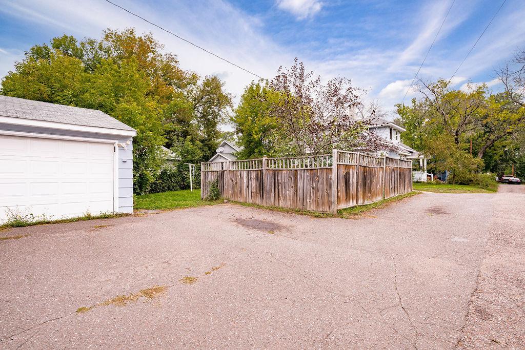 421 10th Street Property Photo 27