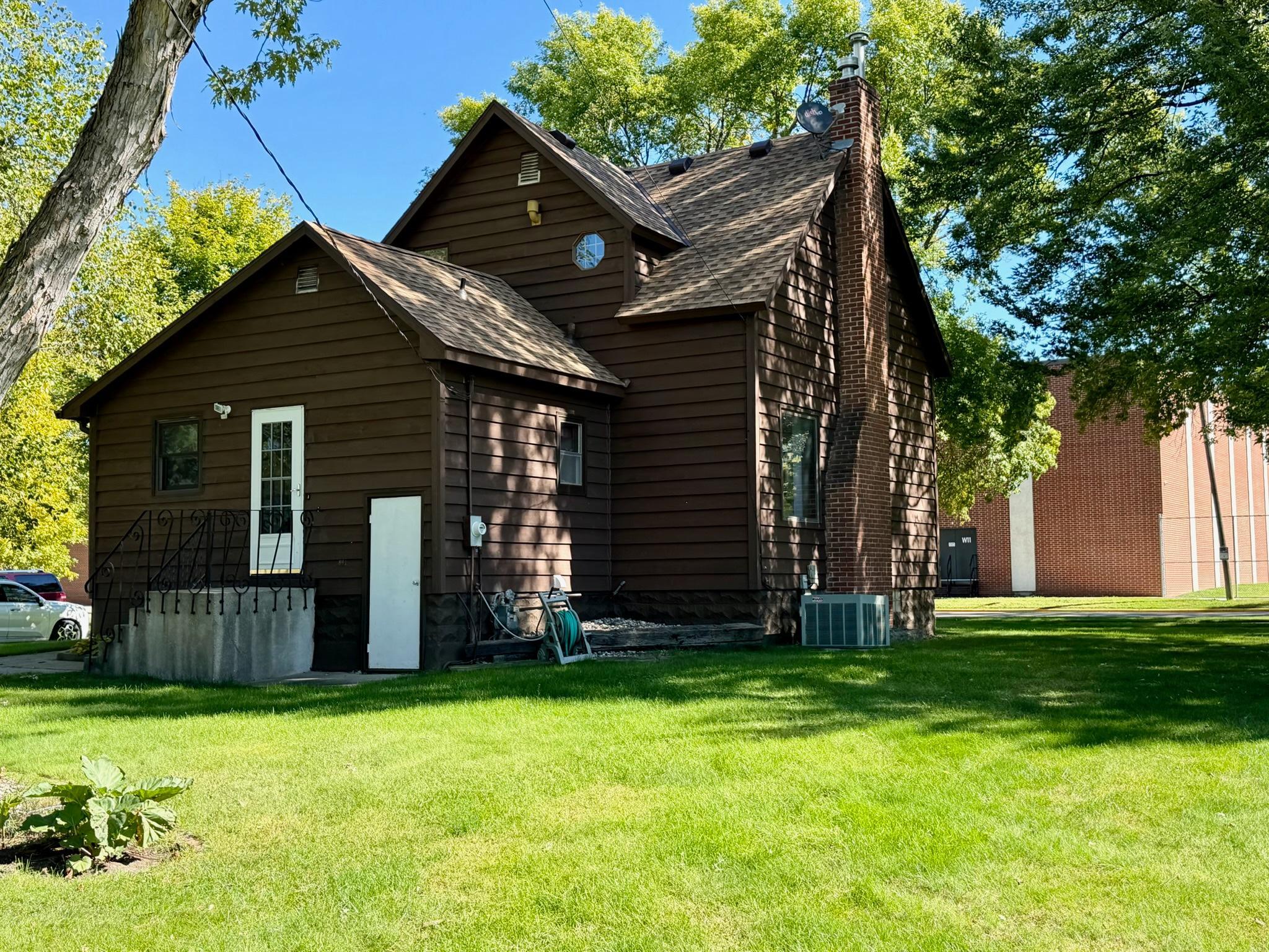 402 3rd Street S Property Photo 4