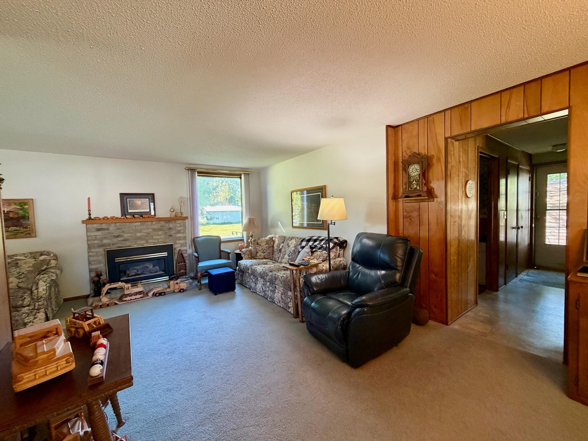 402 3rd Street S Property Photo 14