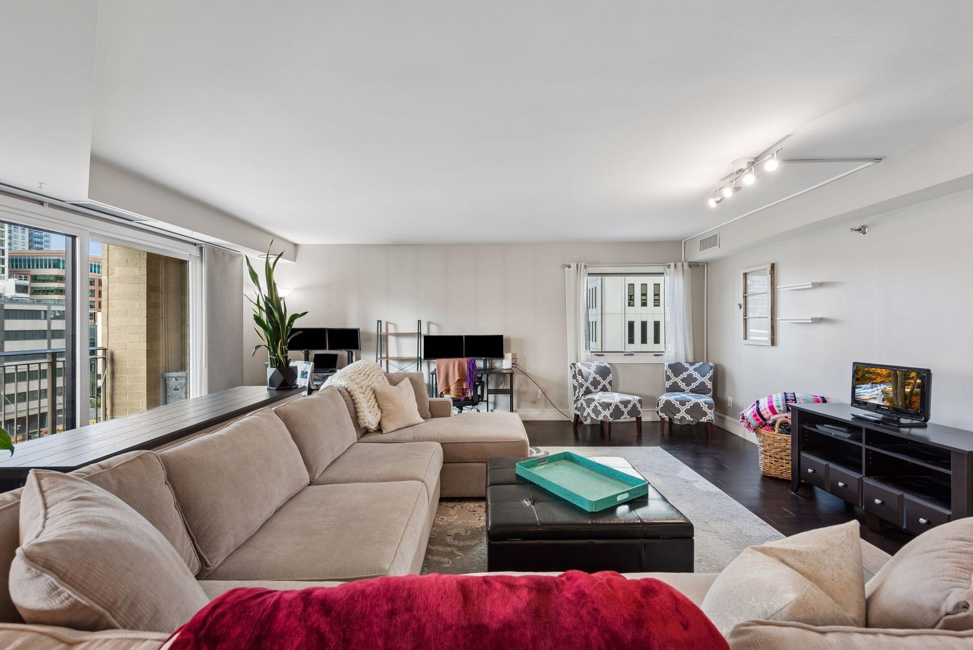 121 S Washington Avenue 701 Property Photo 4