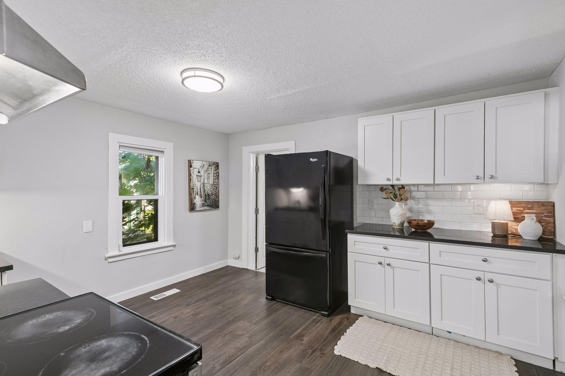 894 Euclid Street Property Photo 12