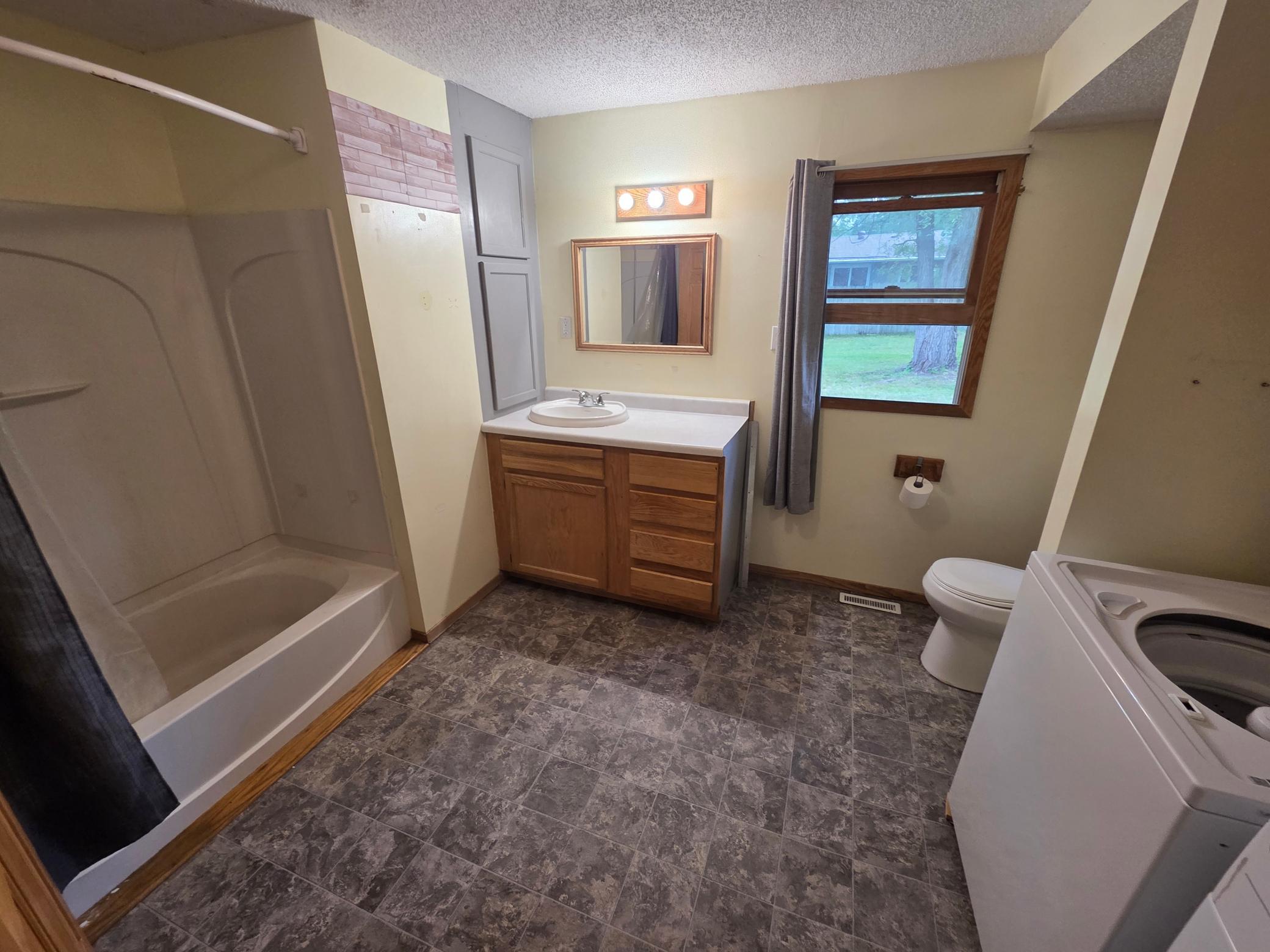 1005 Golf Course Road Property Photo 9