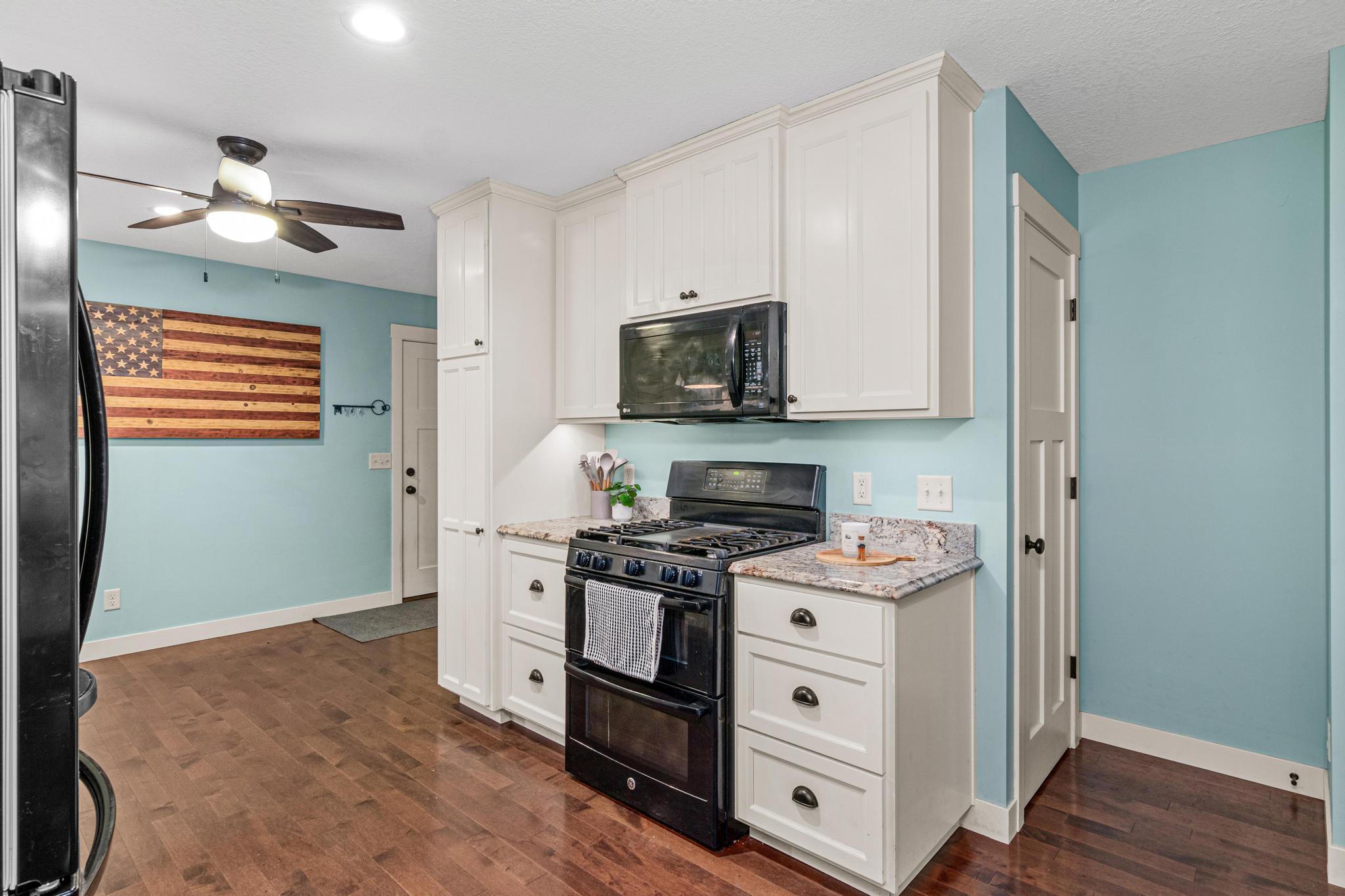 653 Deerwood Drive Property Photo 11