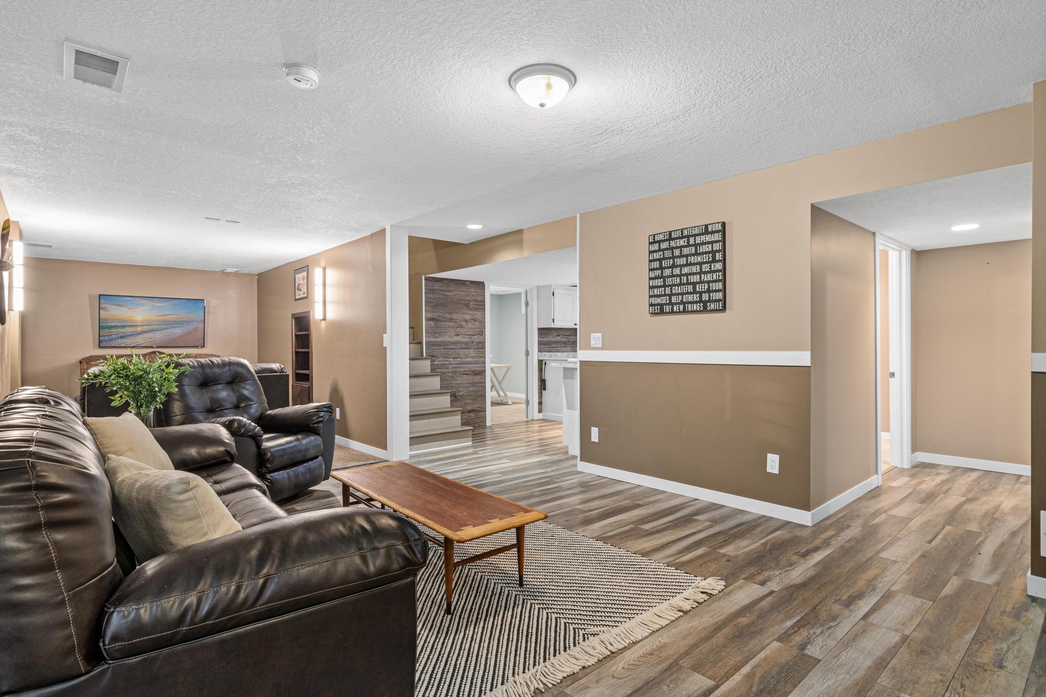 653 Deerwood Drive Property Photo 21