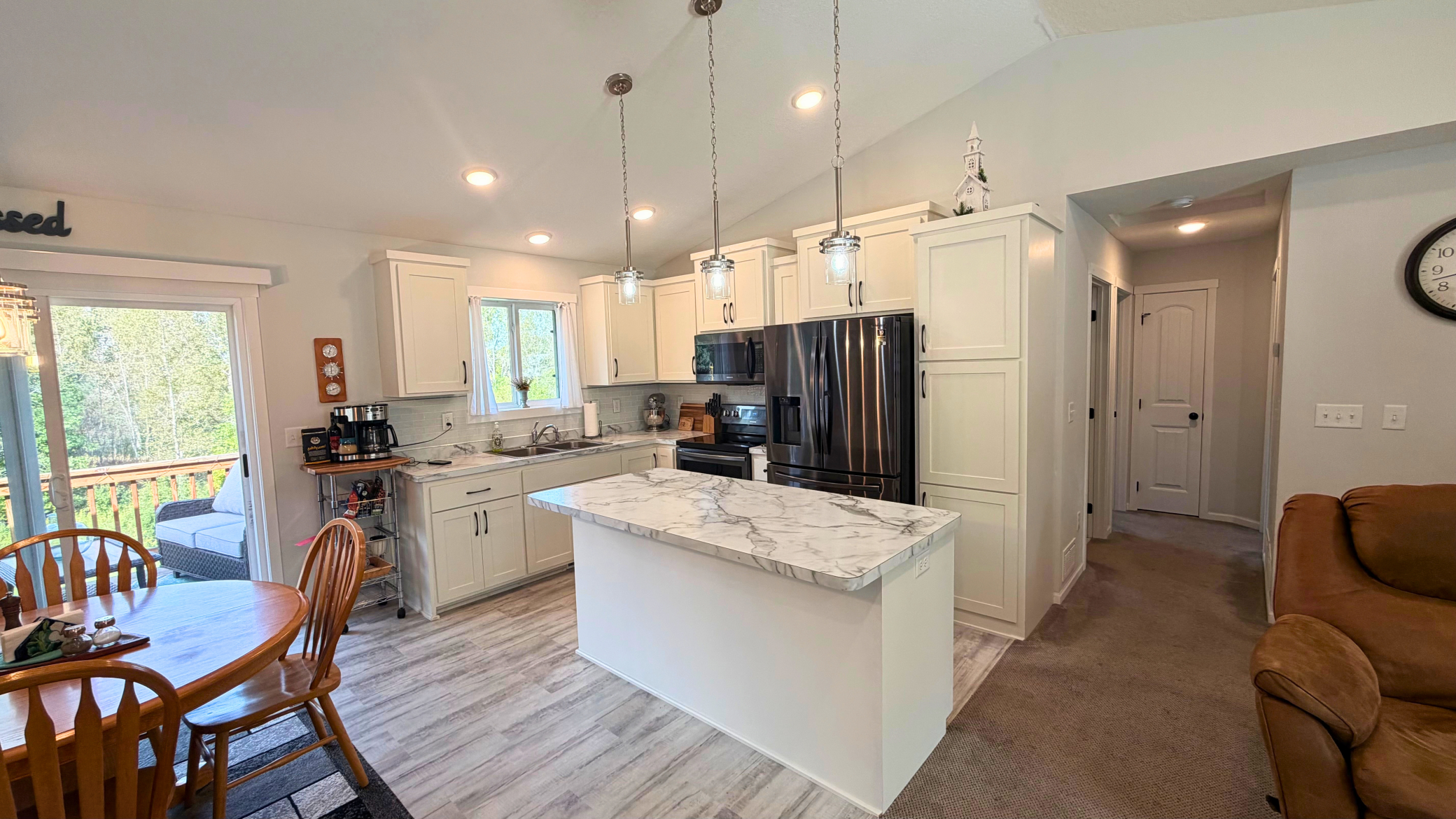 444 Roosevelt Drive Property Photo 3