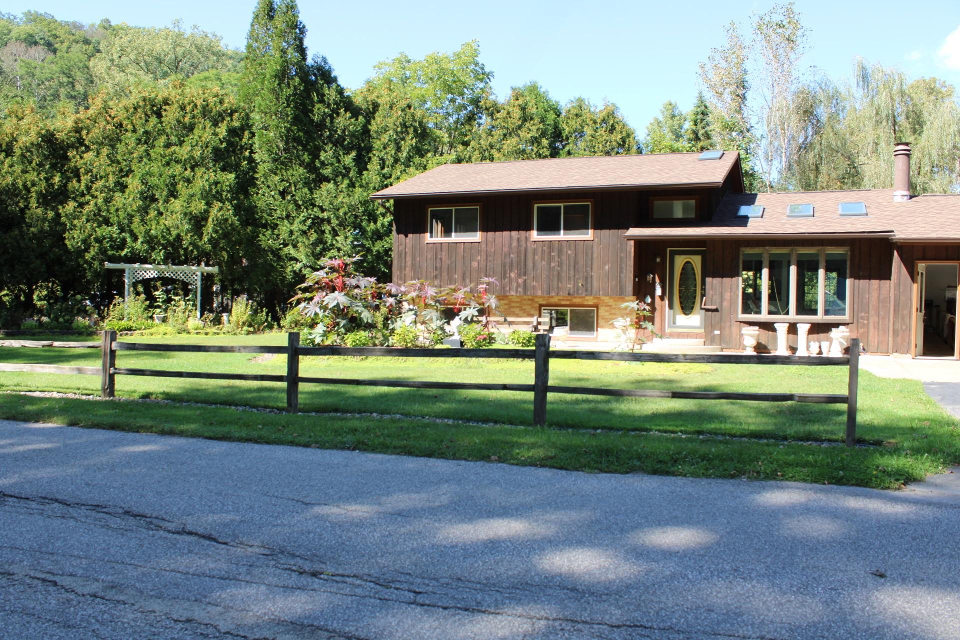 S3561 Chicken Valley Road Property Photo 1