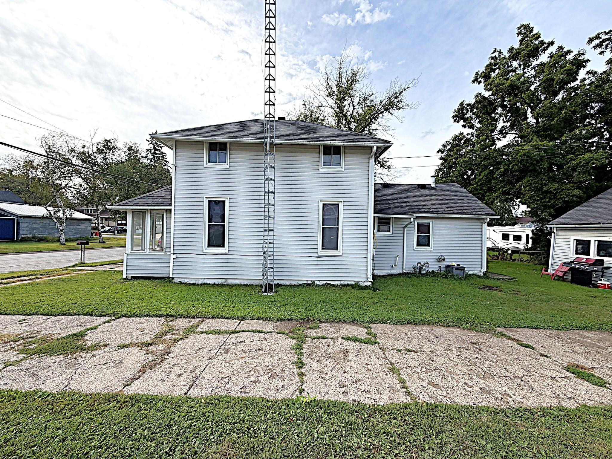 130 6th Street Sw Property Photo 2