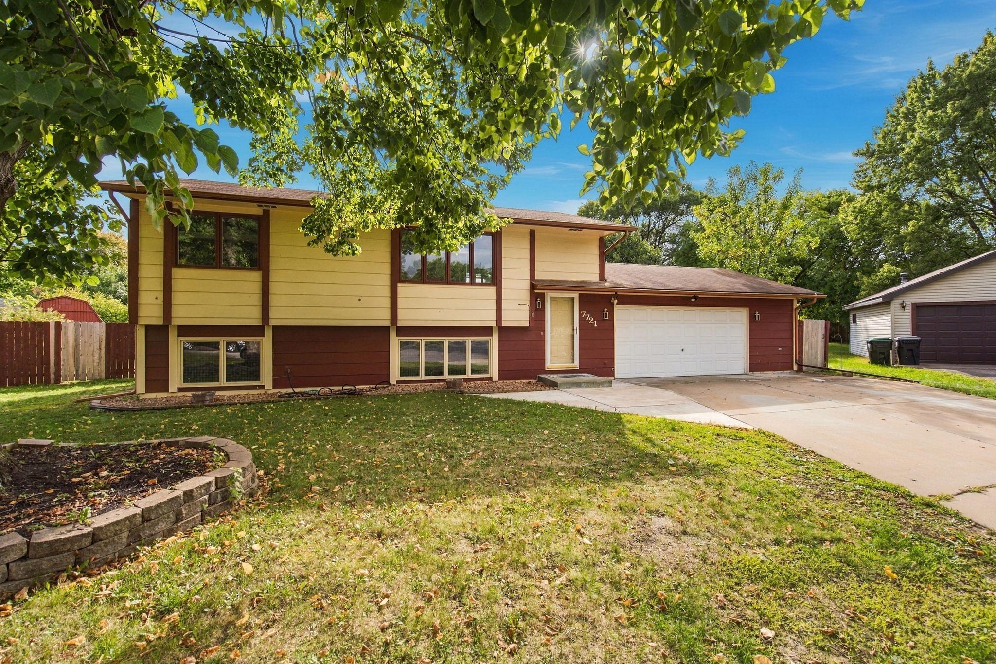 7721 112th Avenue N Property Photo 1
