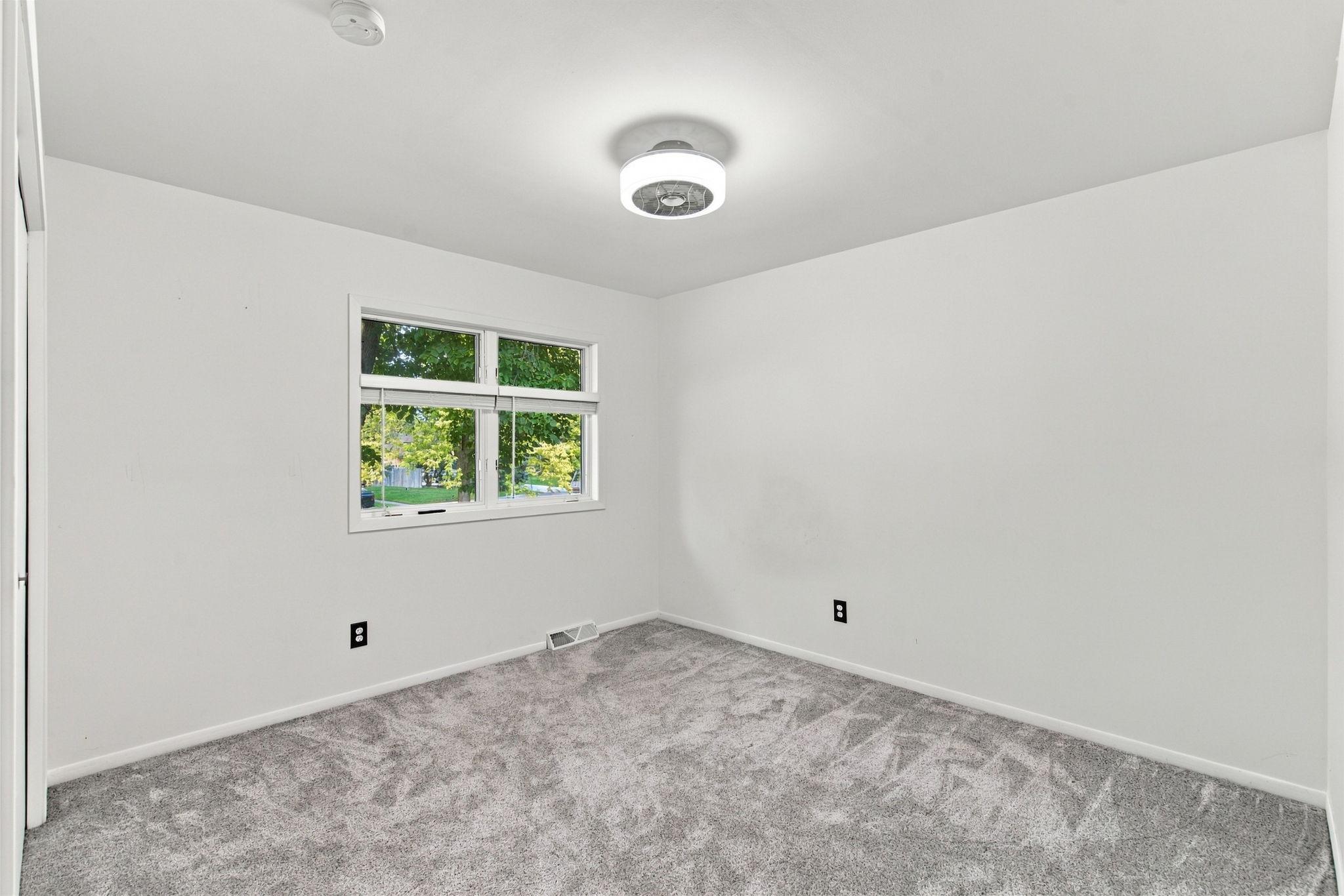 7721 112th Avenue N Property Photo 10