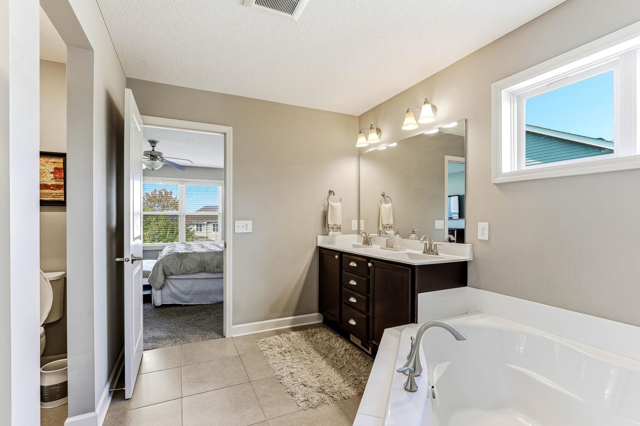 4848 Ashton Curve Property Photo 18
