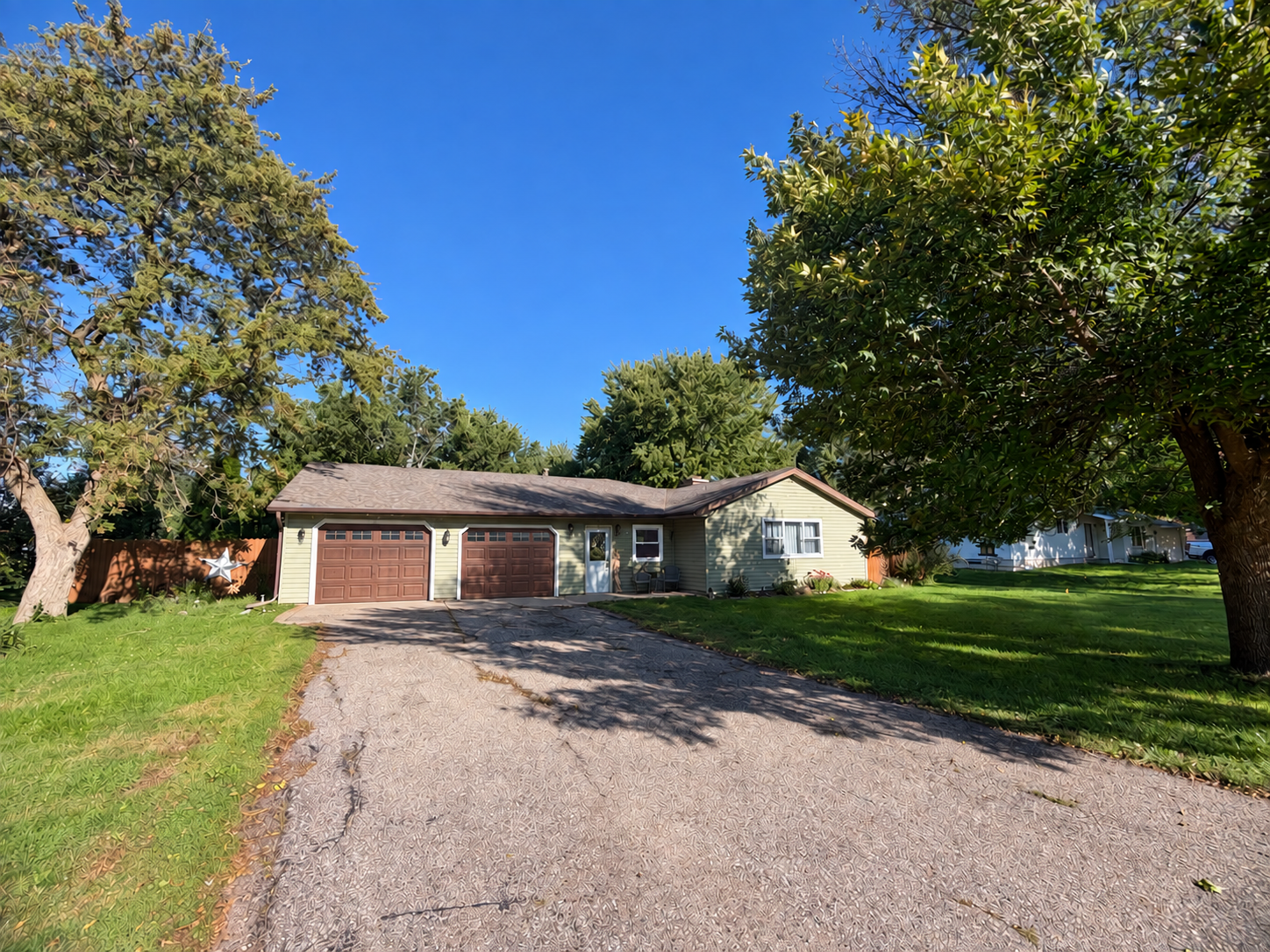 668 2nd Avenue Property Photo 1