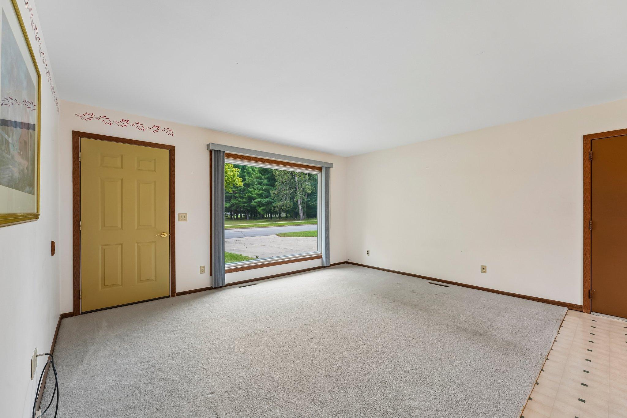 721 Bongey Drive Property Photo 4