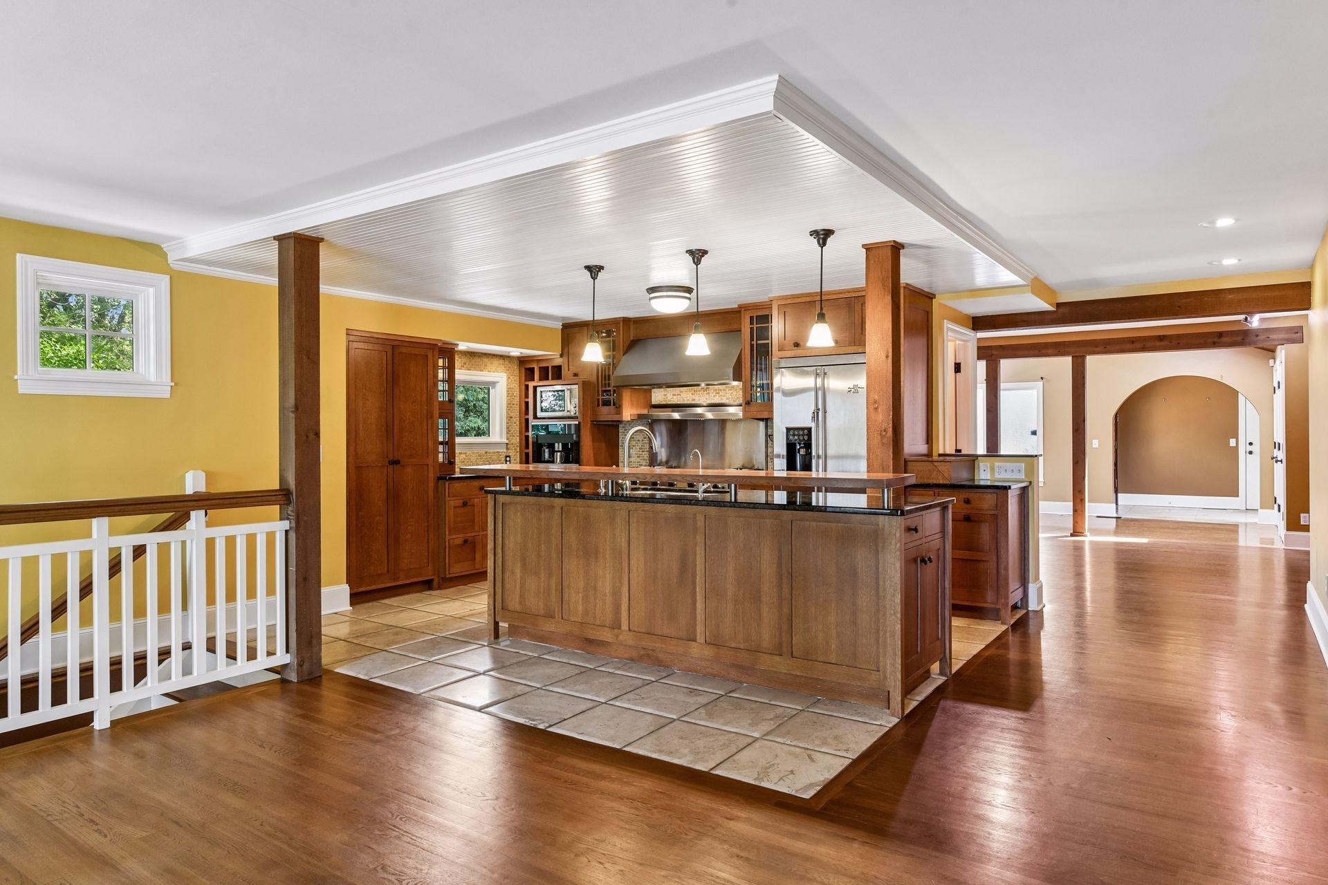 21210 Excelsior Boulevard Property Photo 9