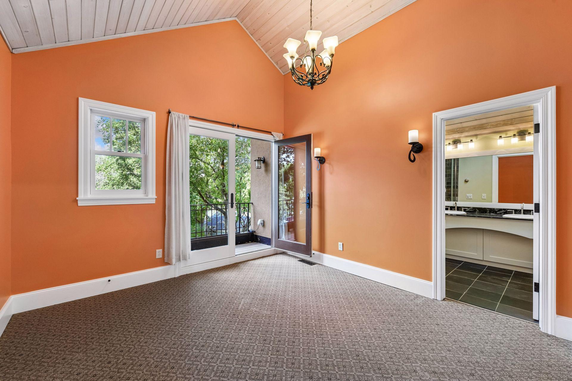 21210 Excelsior Boulevard Property Photo 14
