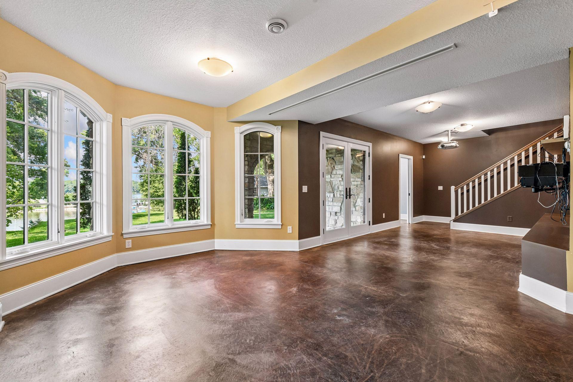 21210 Excelsior Boulevard Property Photo 16