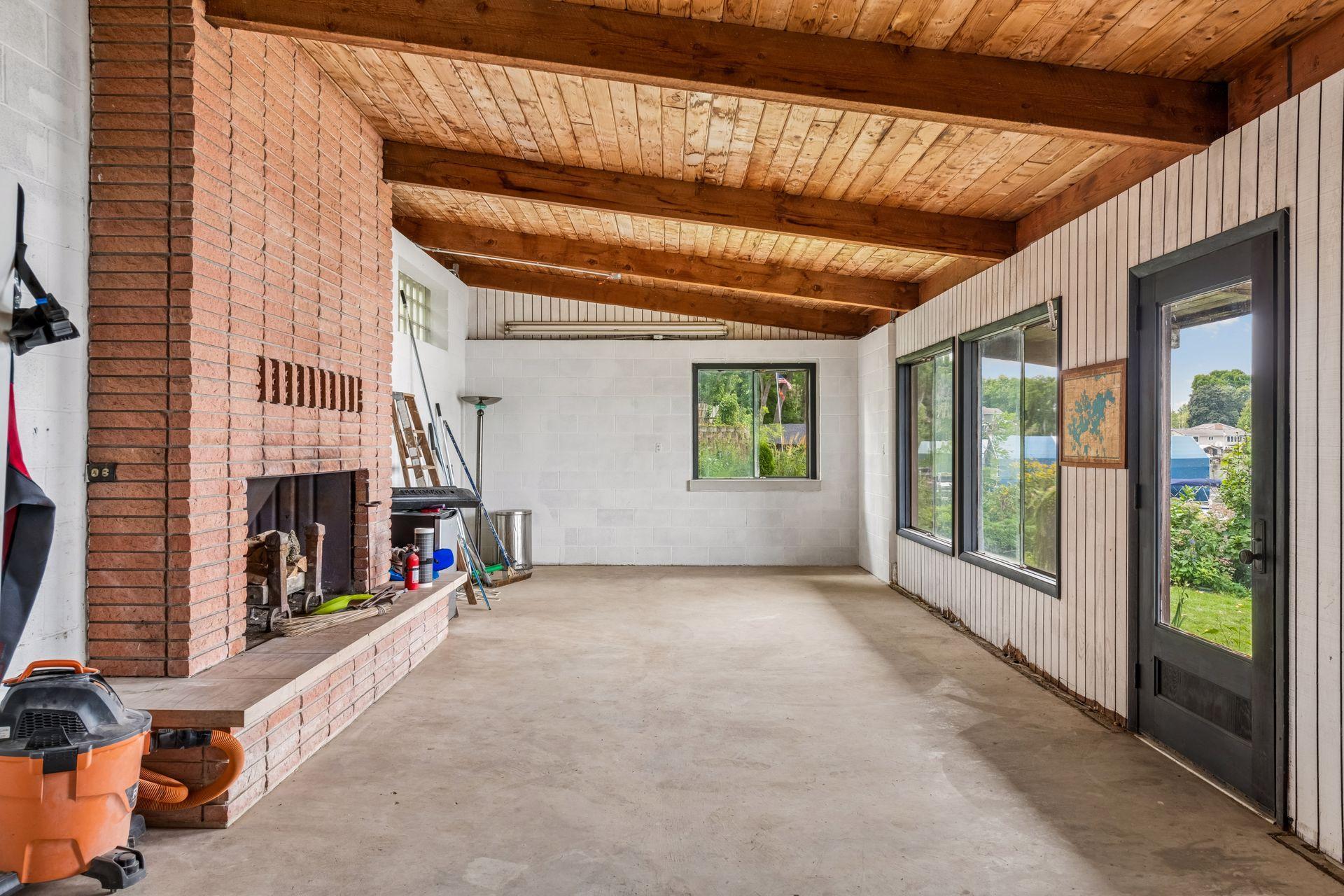 21210 Excelsior Boulevard Property Photo 22