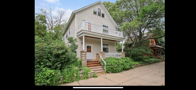 2208 Milwaukee Avenue Property Photo 1