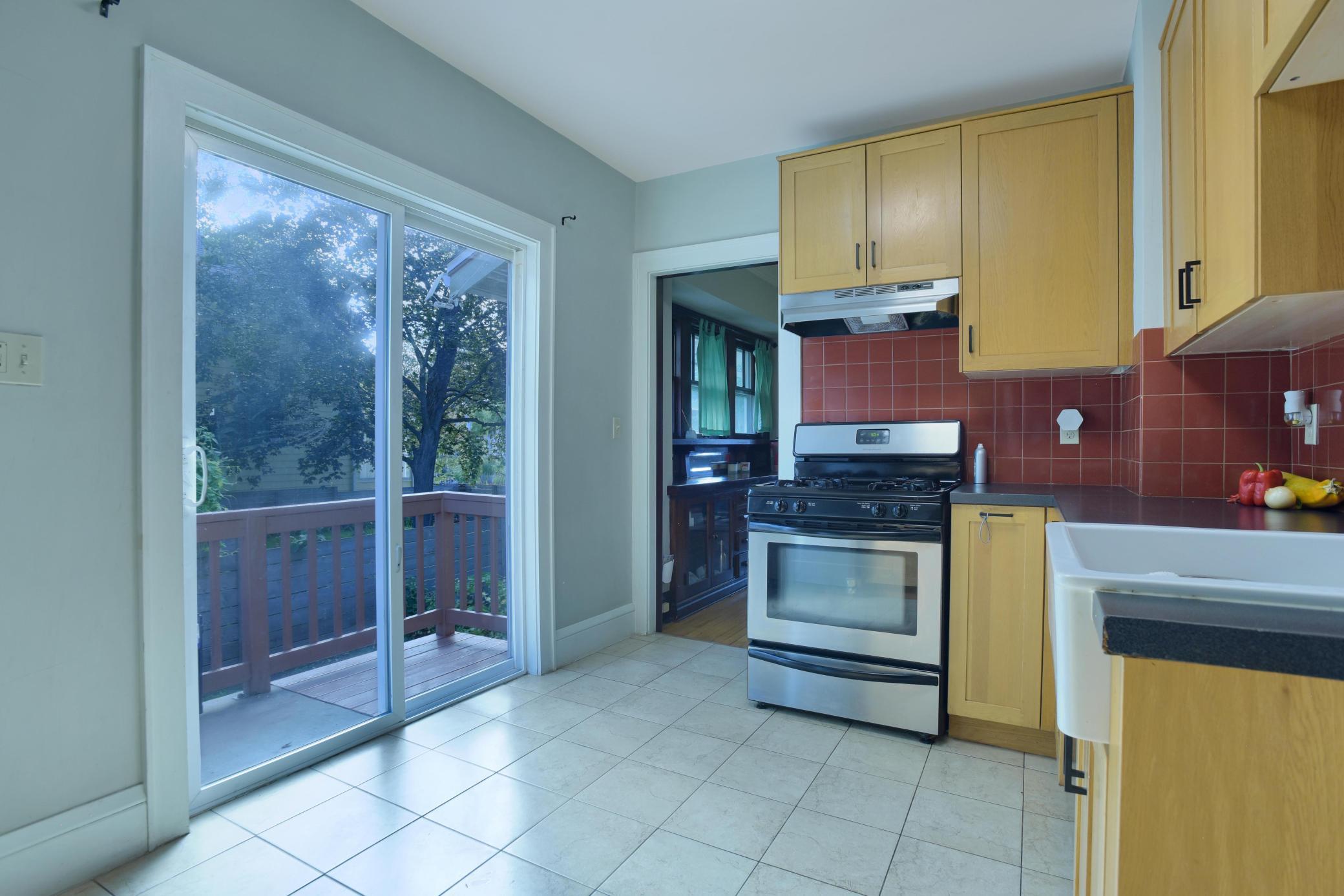 3905 Elliot Avenue Property Photo 4