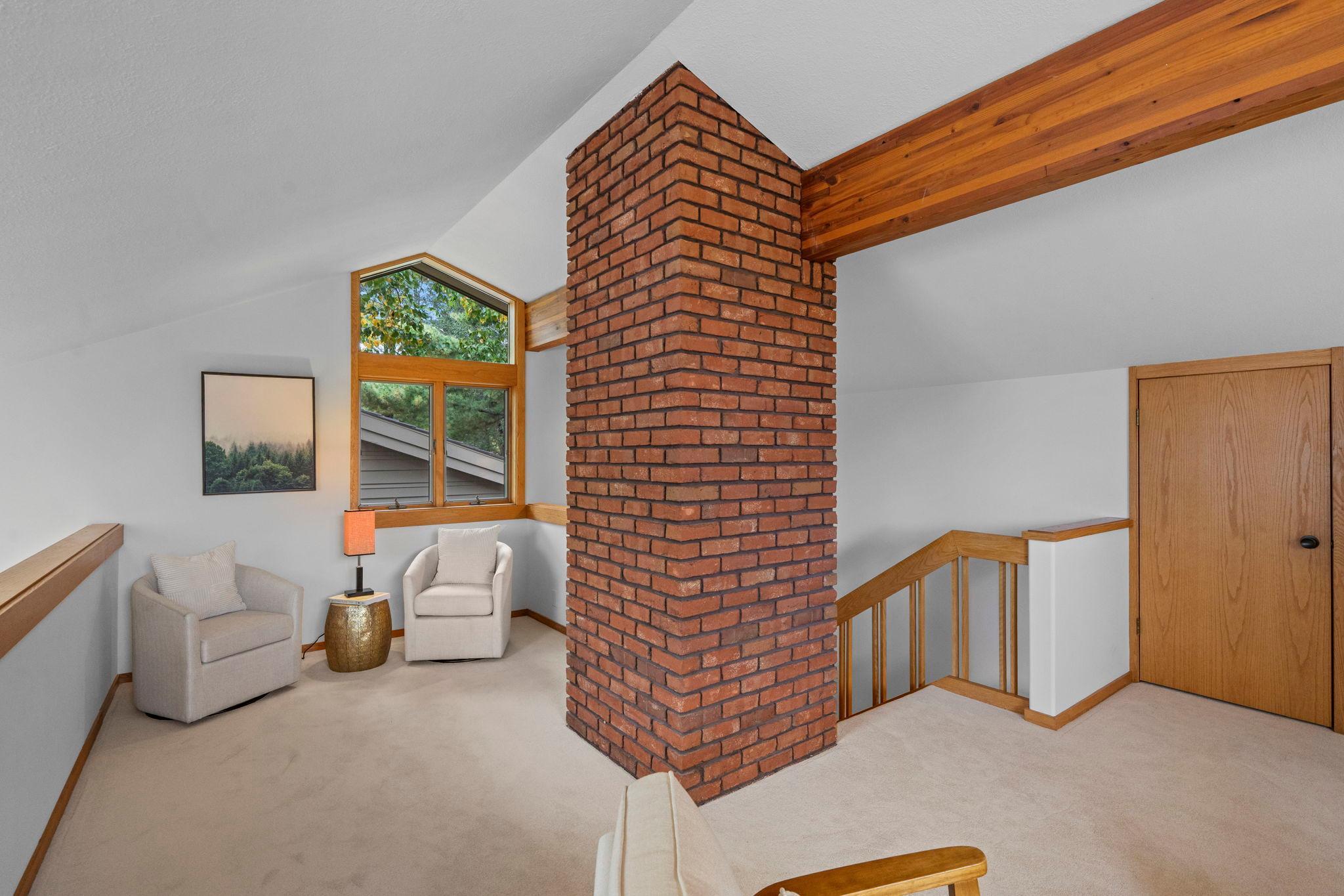 215 Eastbank Court N Property Photo 28
