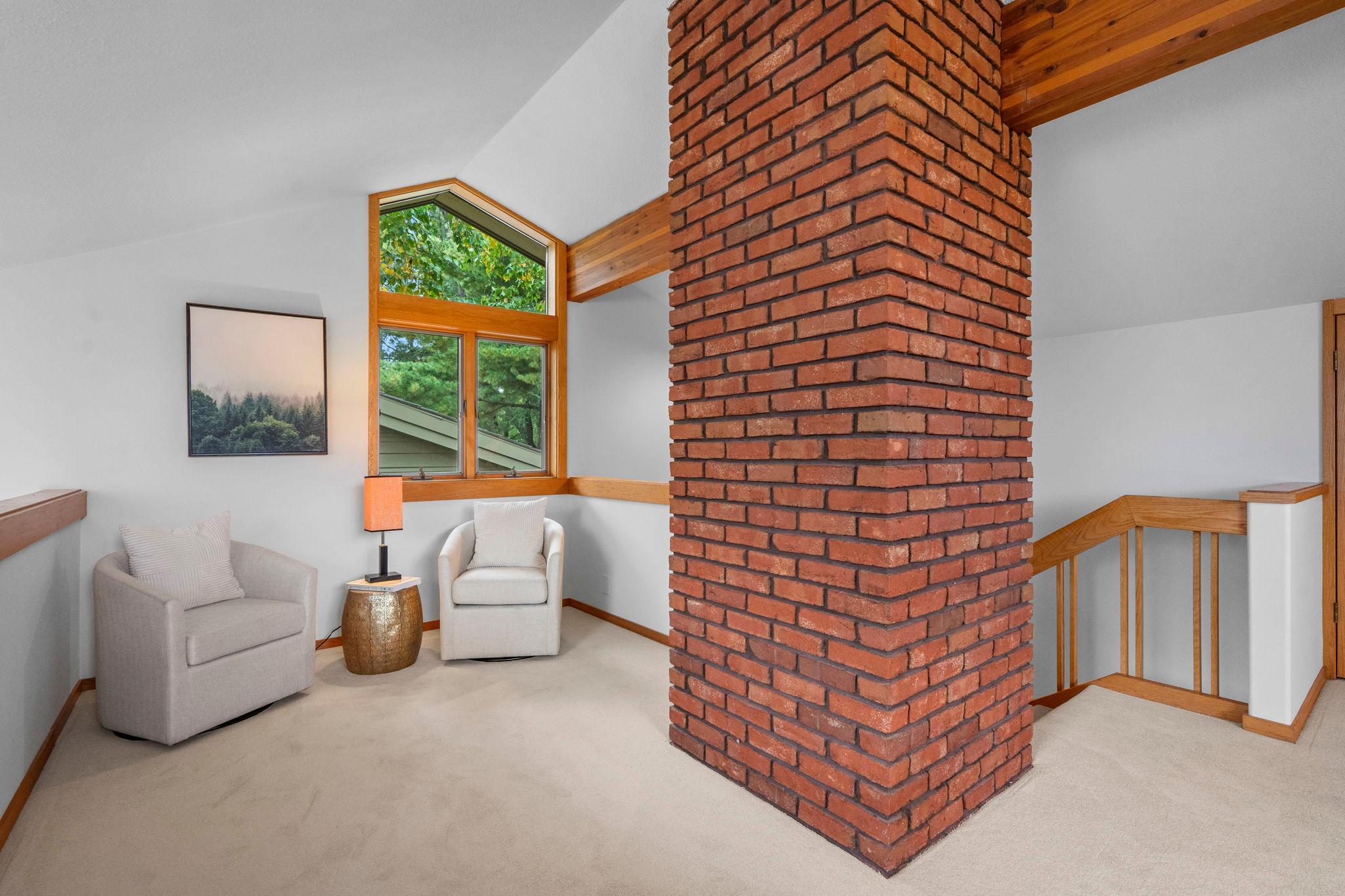 215 Eastbank Court N Property Photo 29