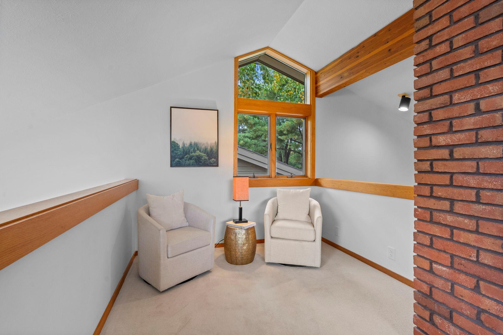215 Eastbank Court N Property Photo 30