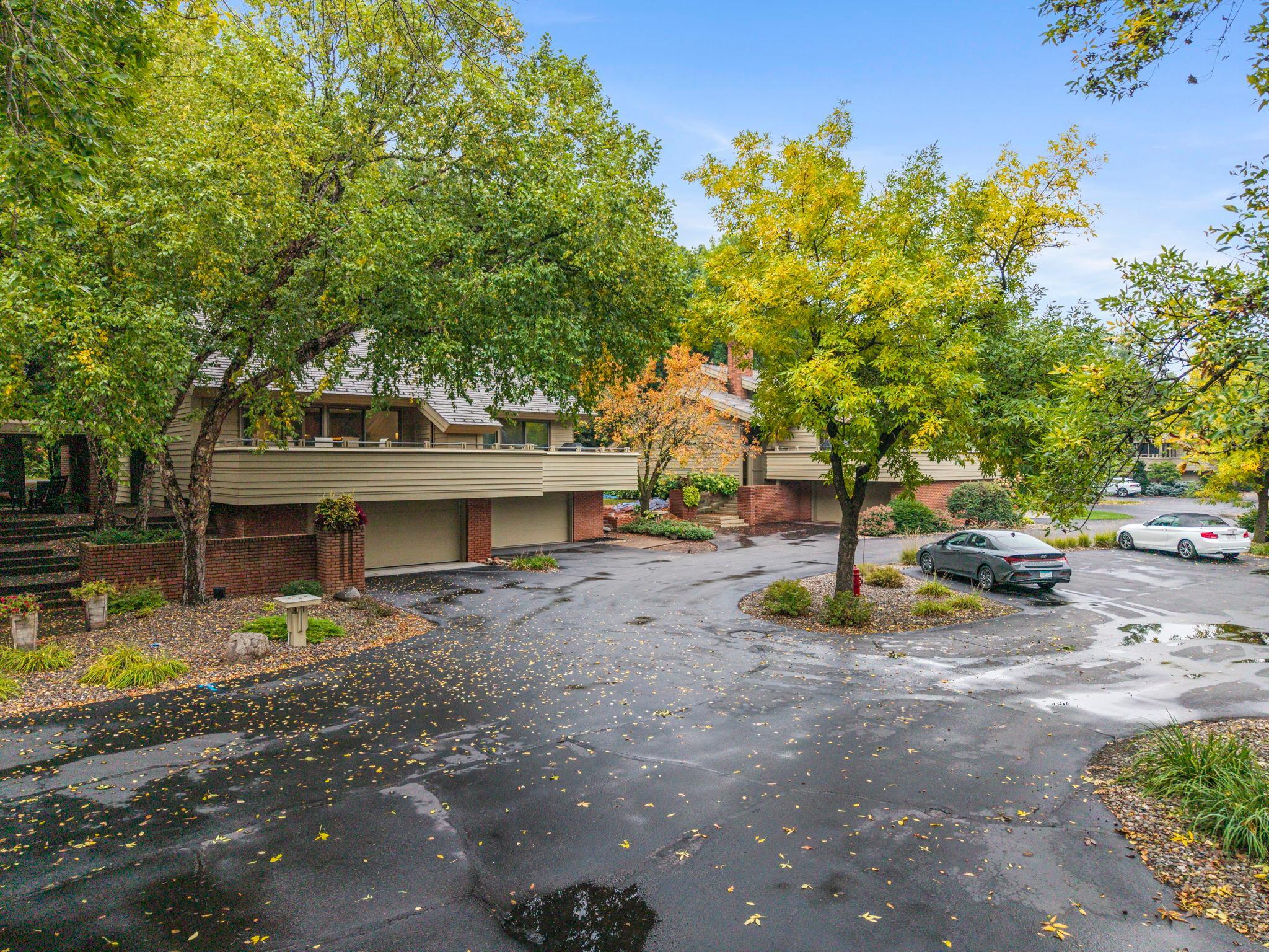 215 Eastbank Court N Property Photo 72